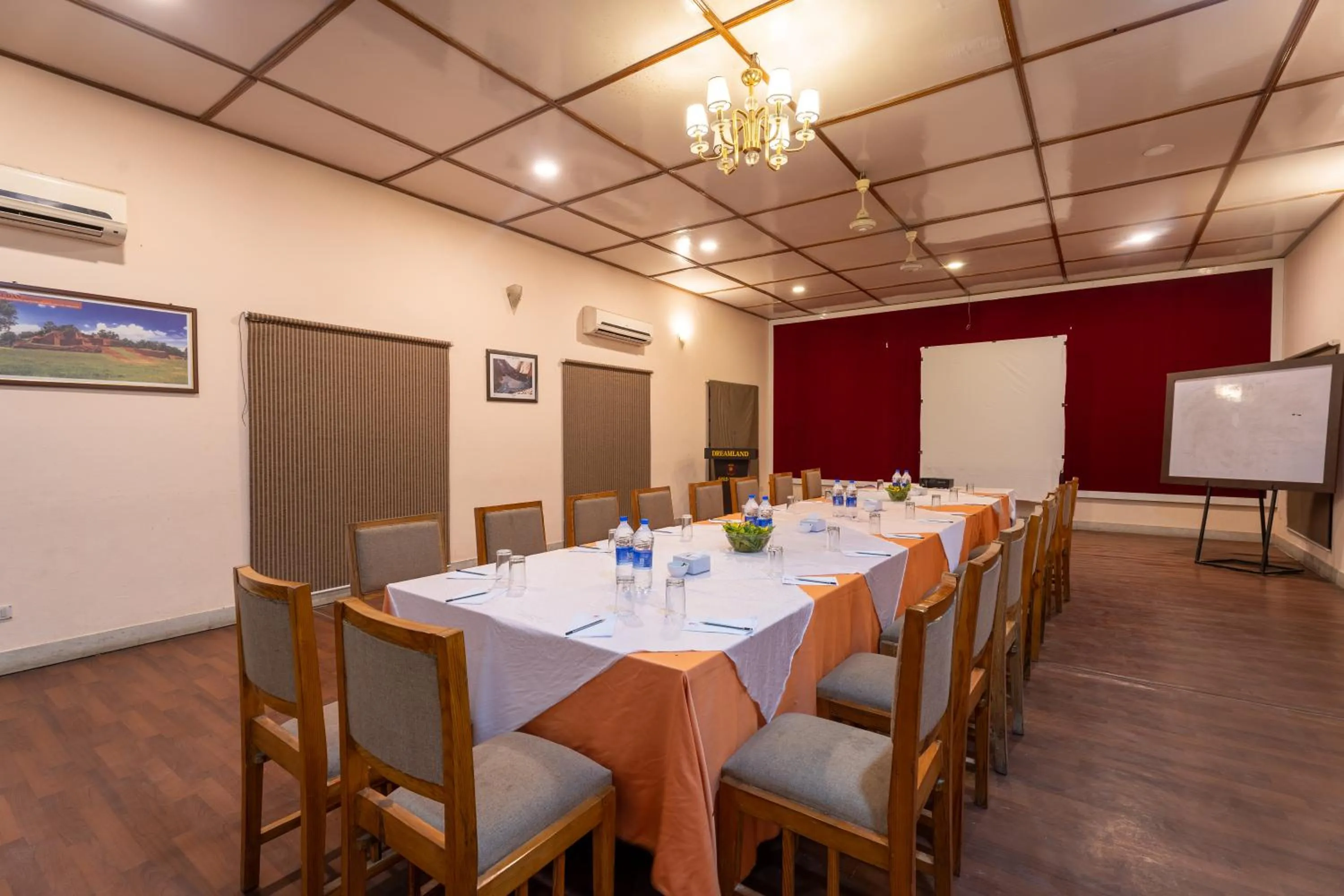 Meeting/conference room in Dreamland Gold Resort & Hotel