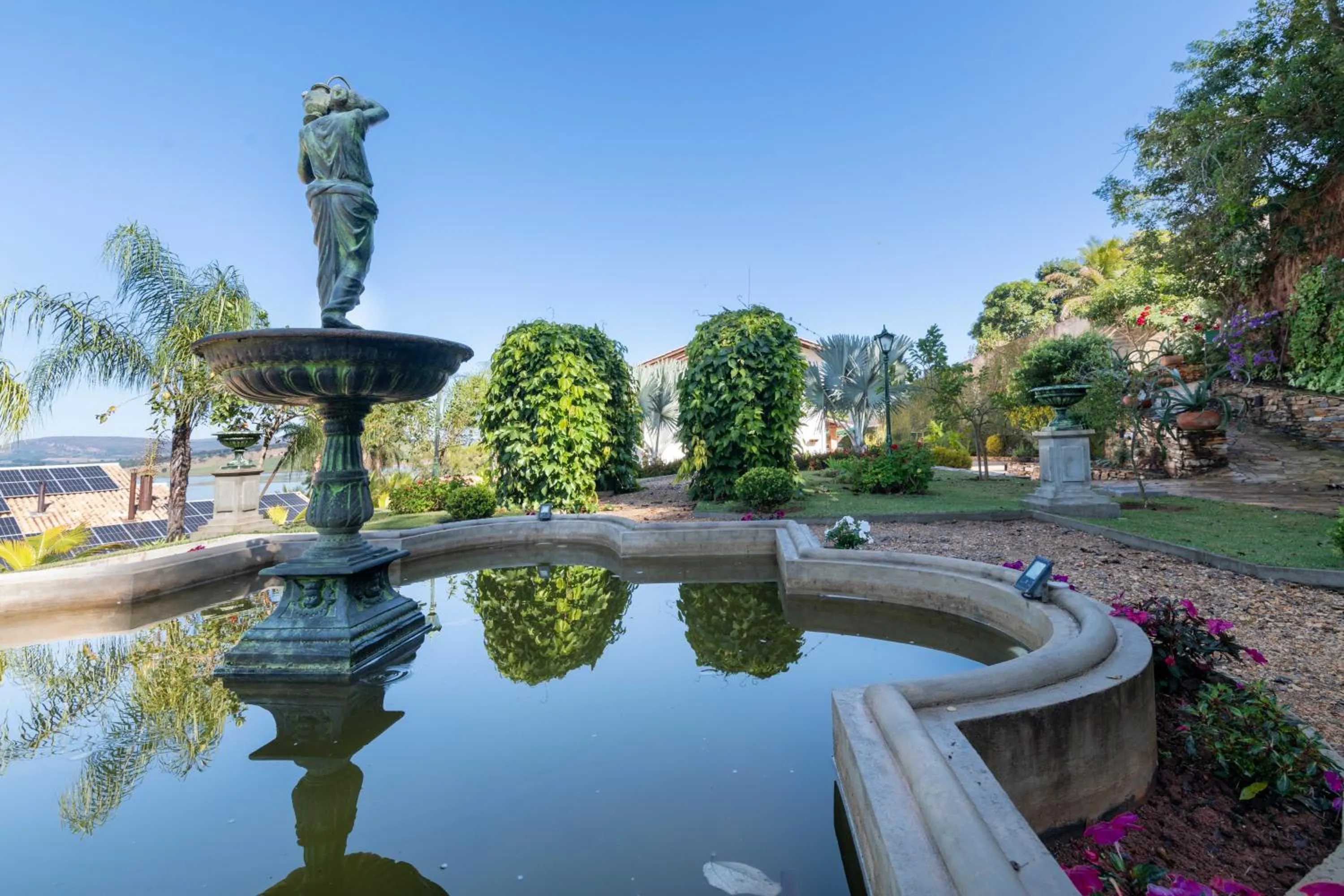 Garden in BellaMinas Pousada