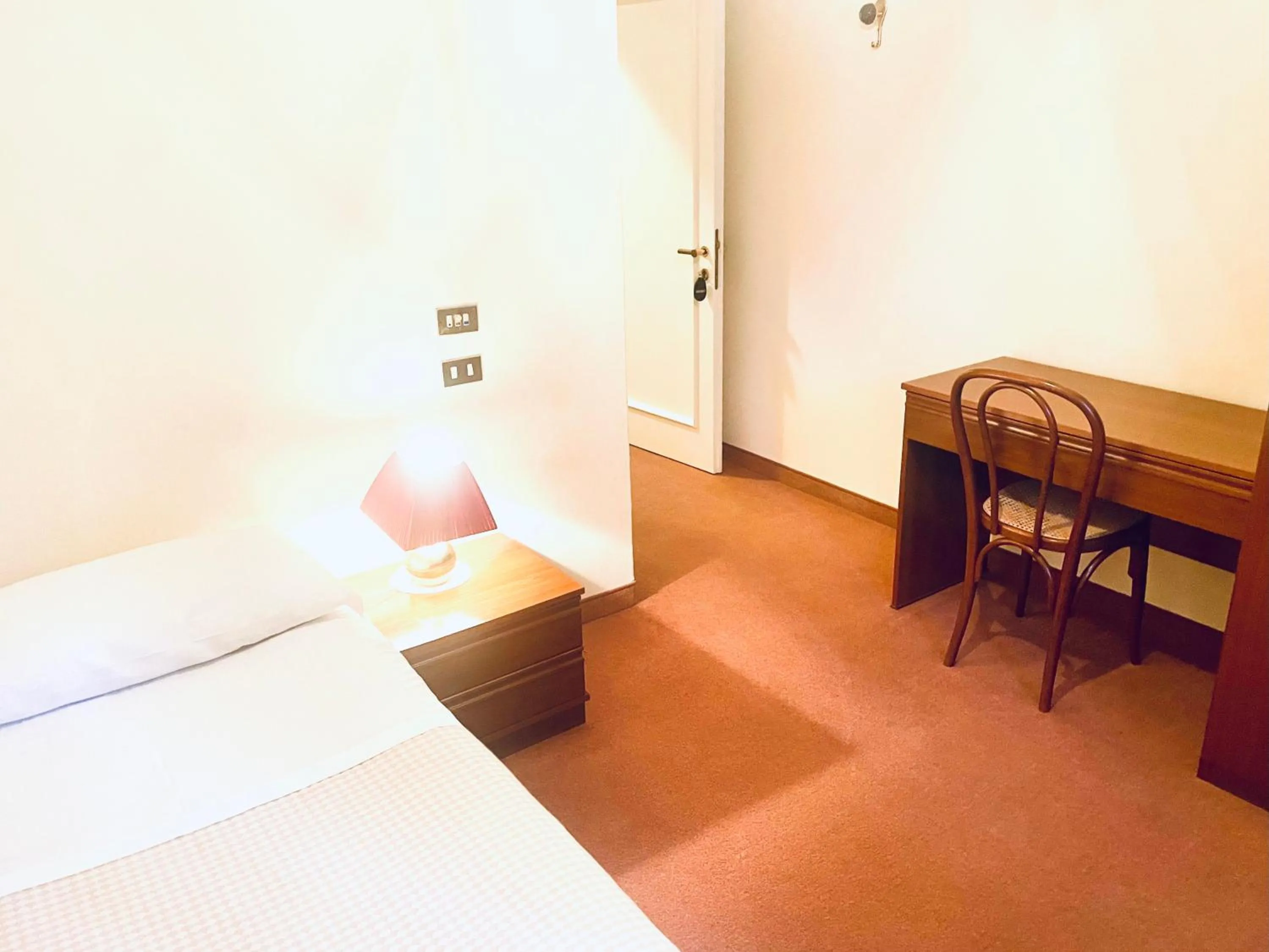 Single Room with Bathroom - single occupancy in Albergo Casa Sperti