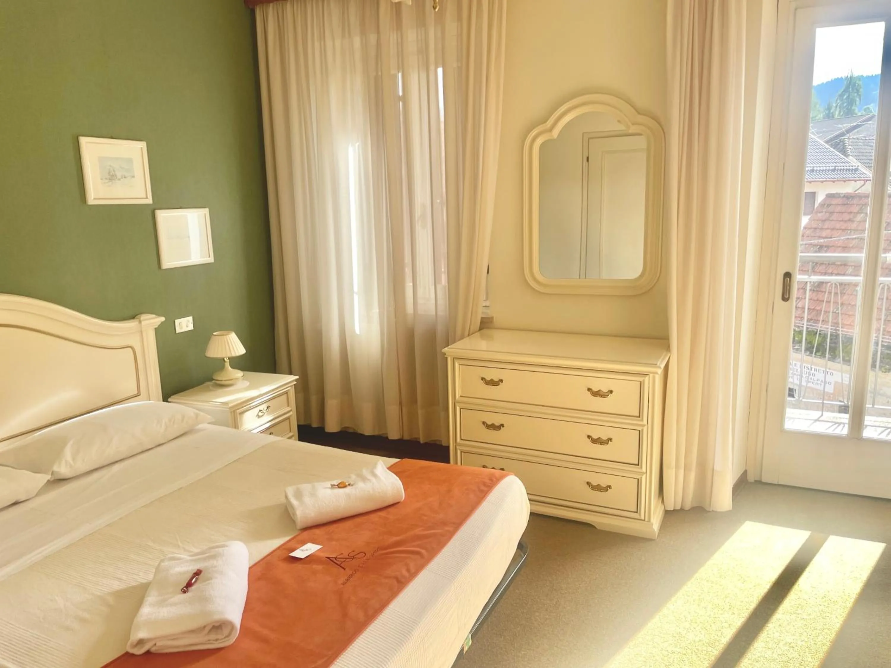 Double Room with Terrace in Albergo Casa Sperti