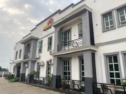 Maracana Luxury Hotel & Suites