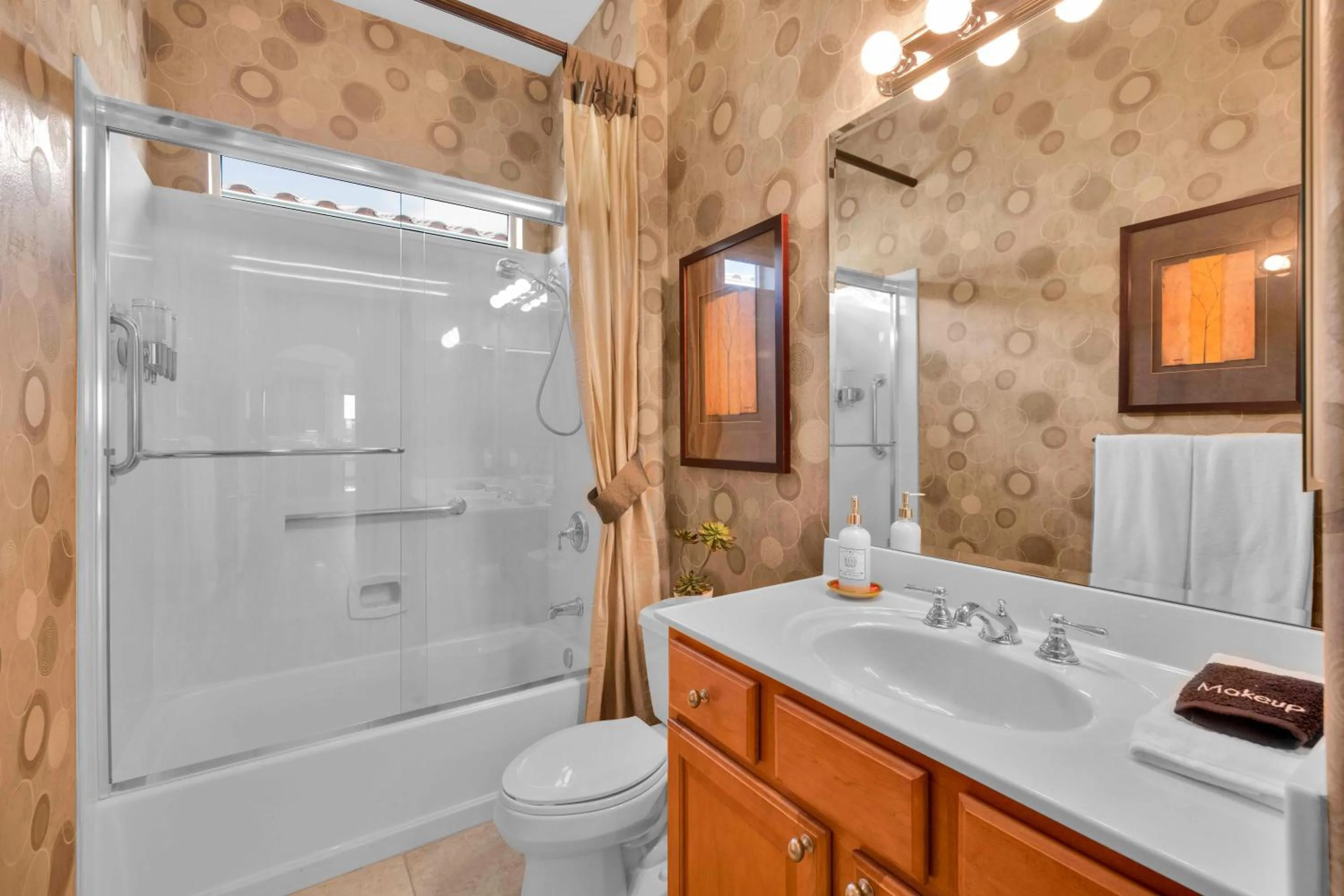Bathroom in Desert Fairway Oasis