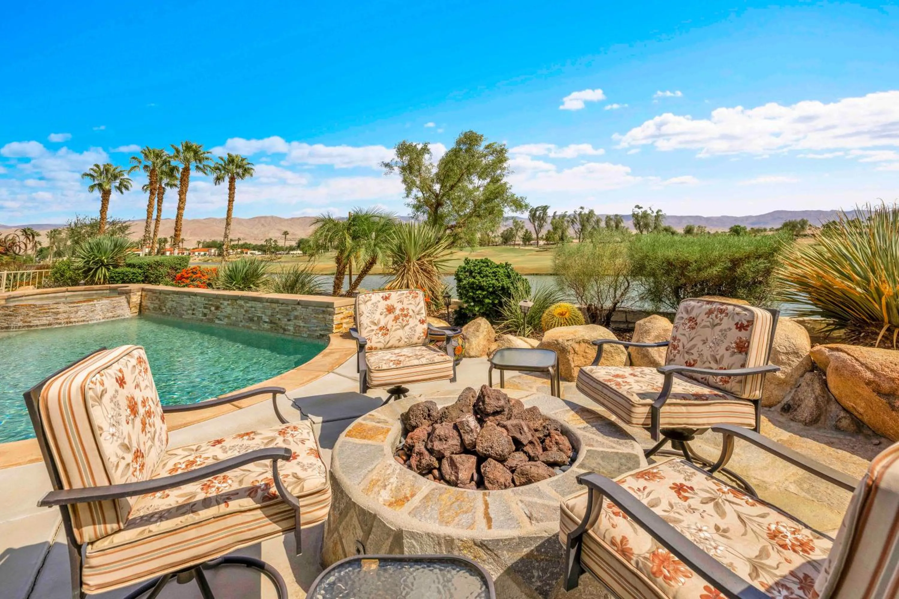 Swimming pool in Desert Fairway Oasis