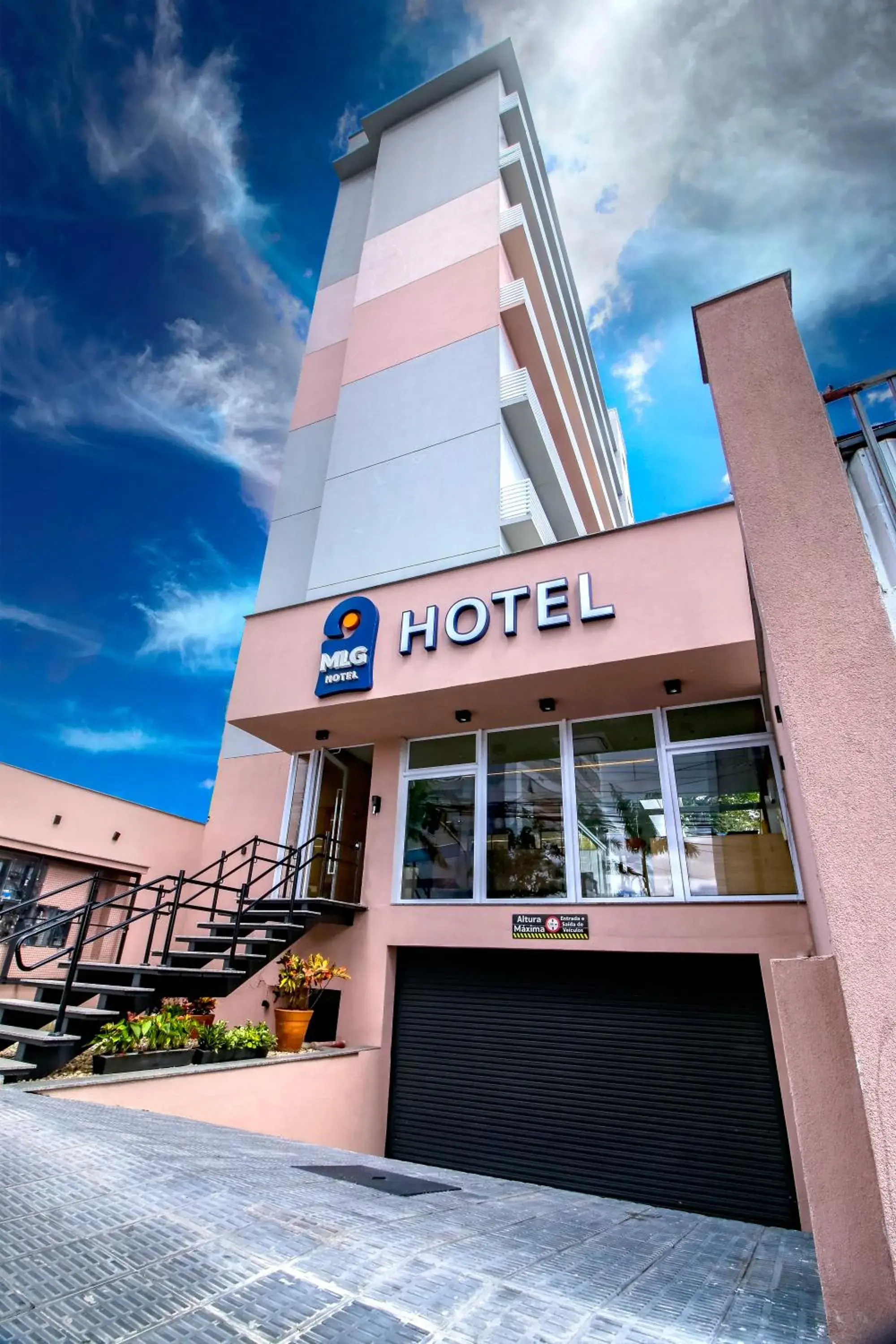 MLG Hotel MLG Hotel