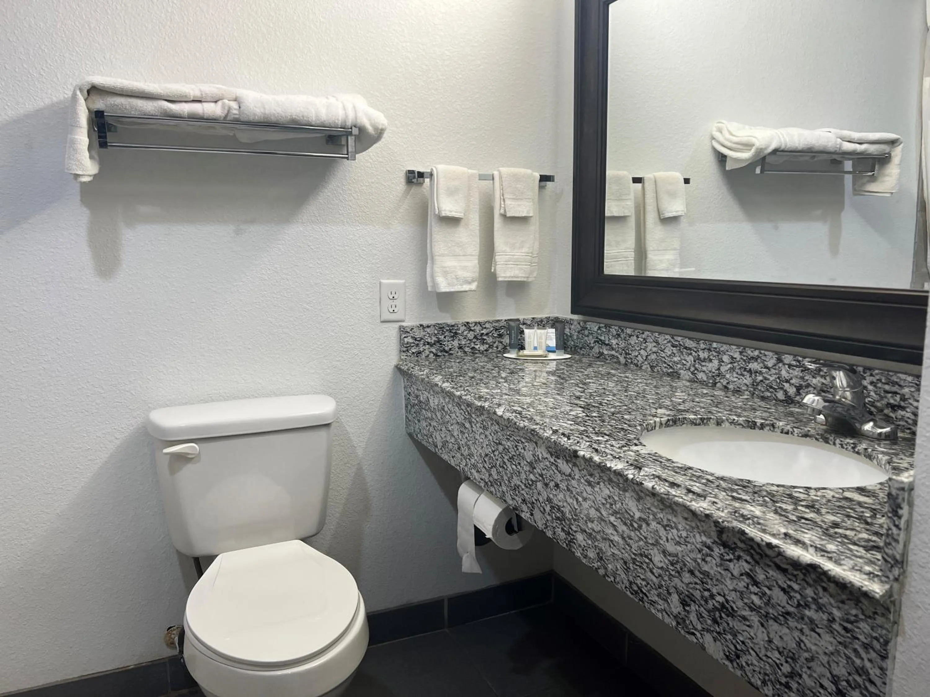 Toilet in Days Inn by Wyndham Alva