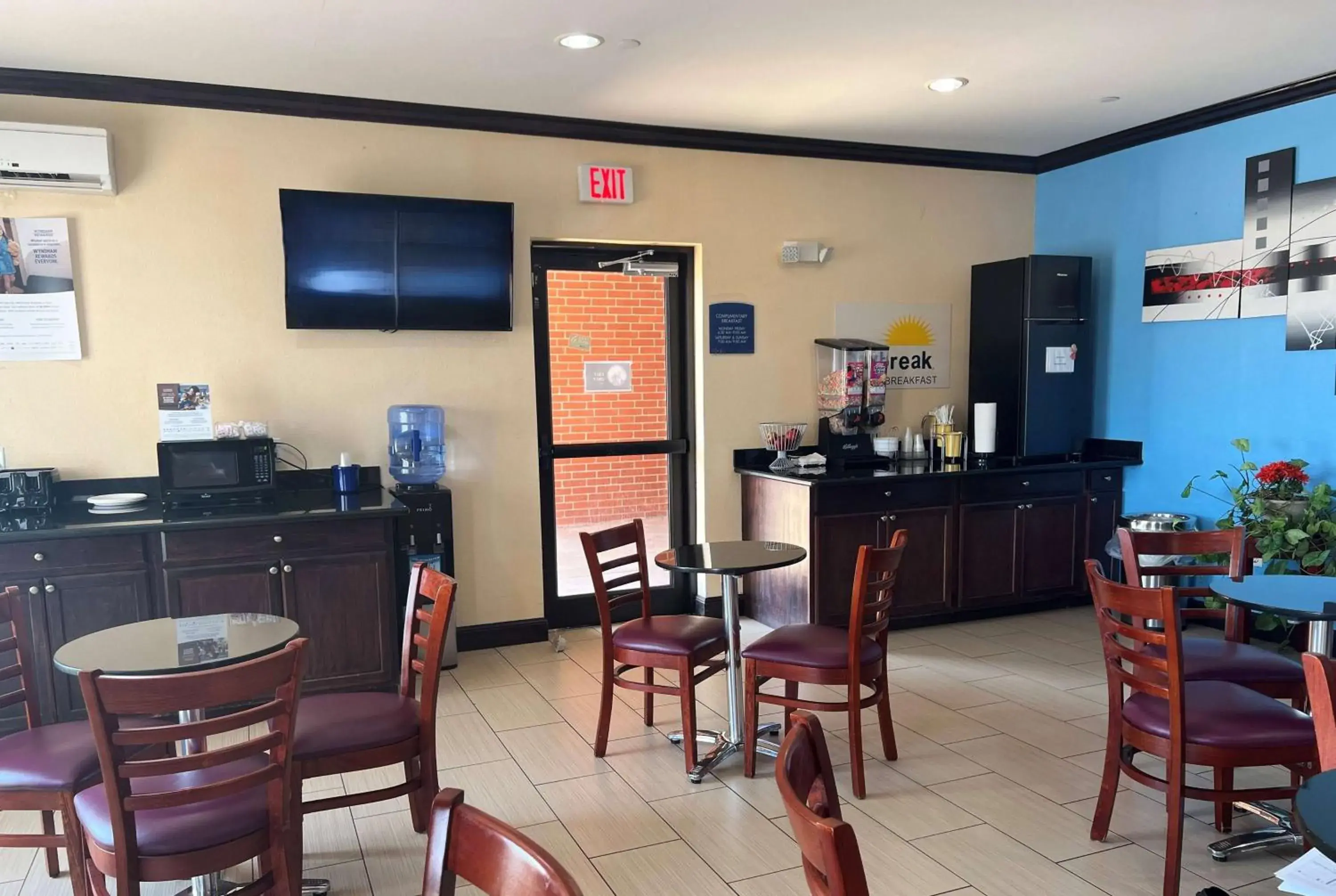 Breakfast in Days Inn by Wyndham Alva Breakfast in Days Inn by Wyndham Alva