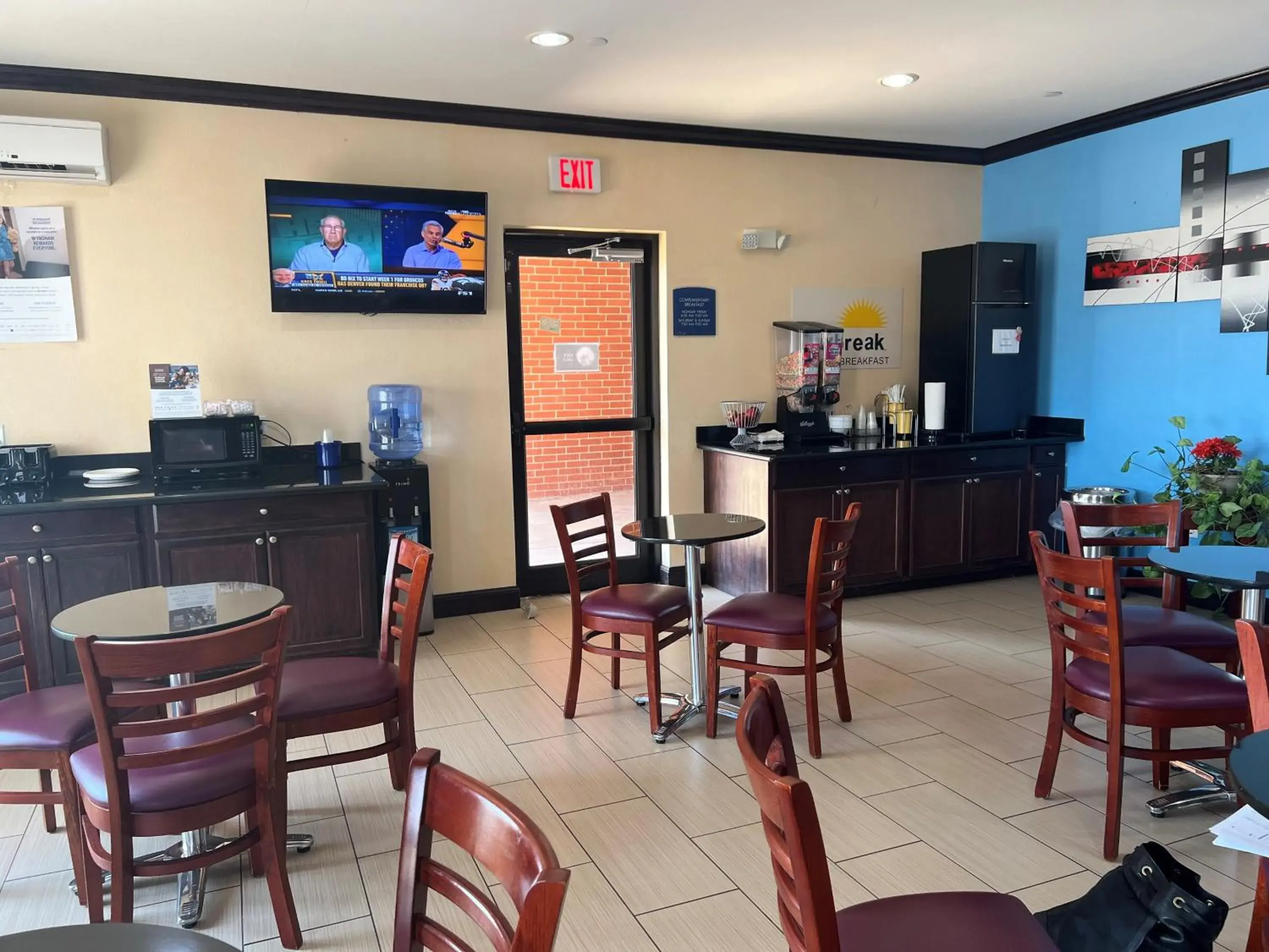 Breakfast in Days Inn by Wyndham Alva Breakfast in Days Inn by Wyndham Alva