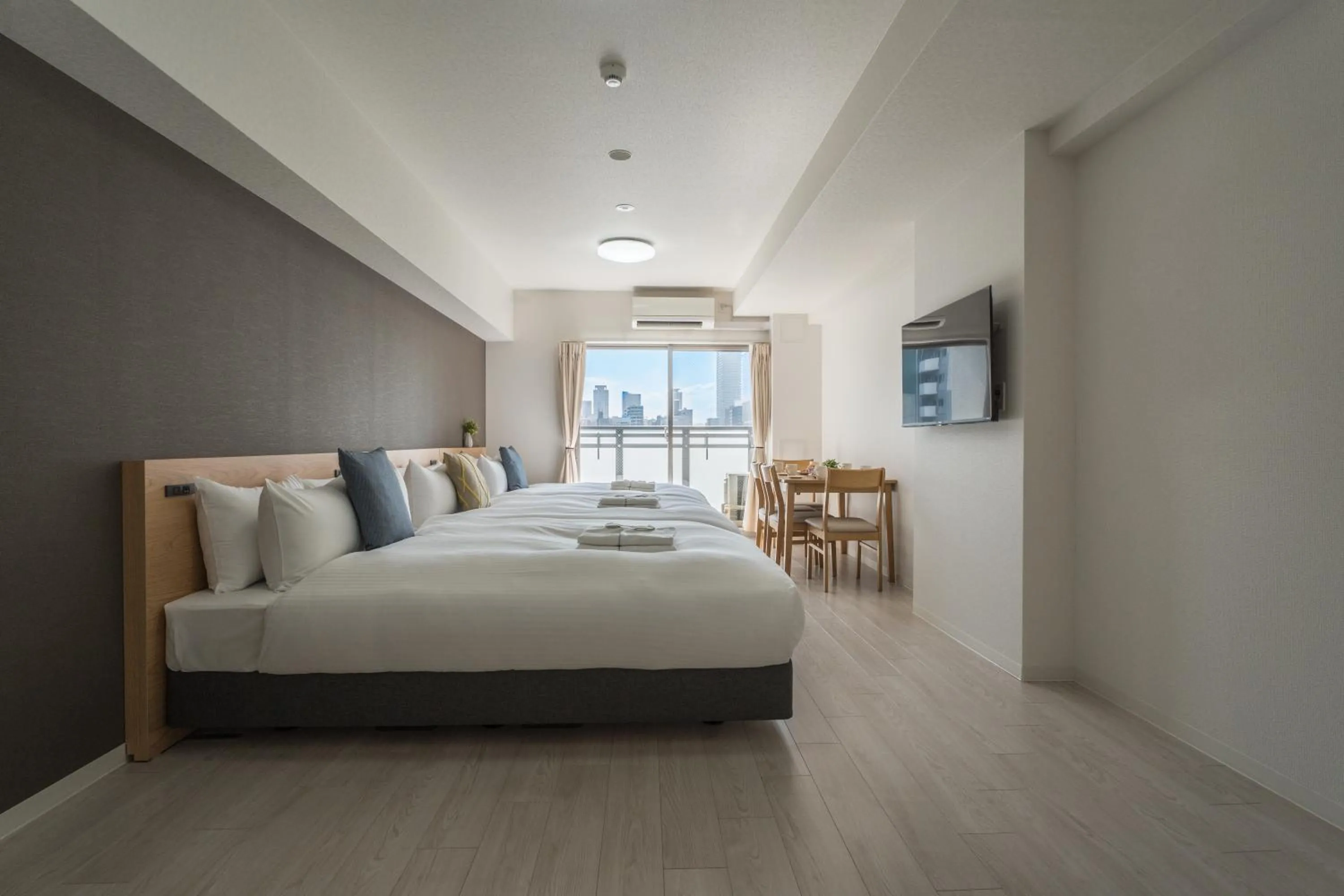ESLEAD HOTEL Namba Kuromon