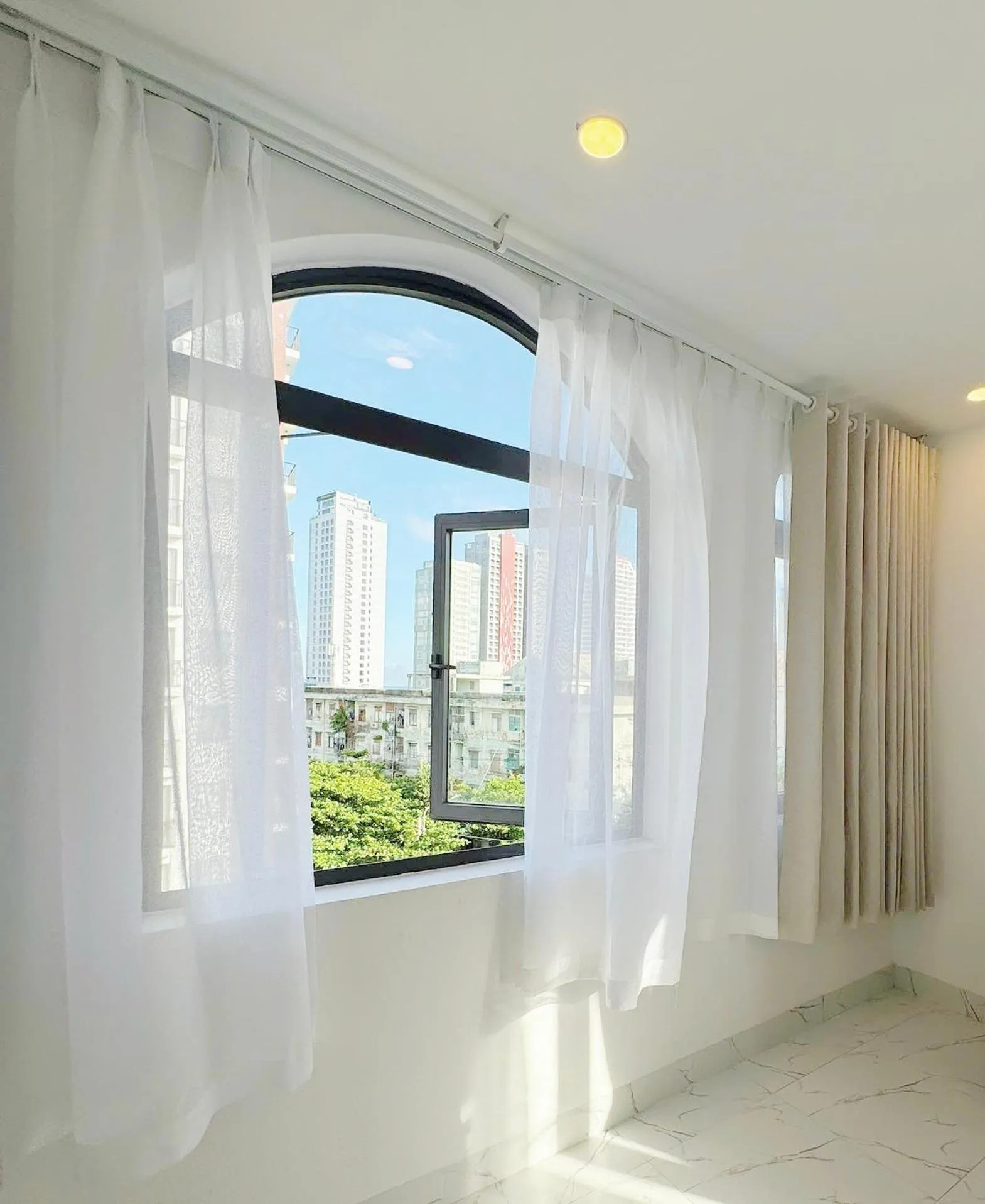 Ania Beachside Hotel Da Nang