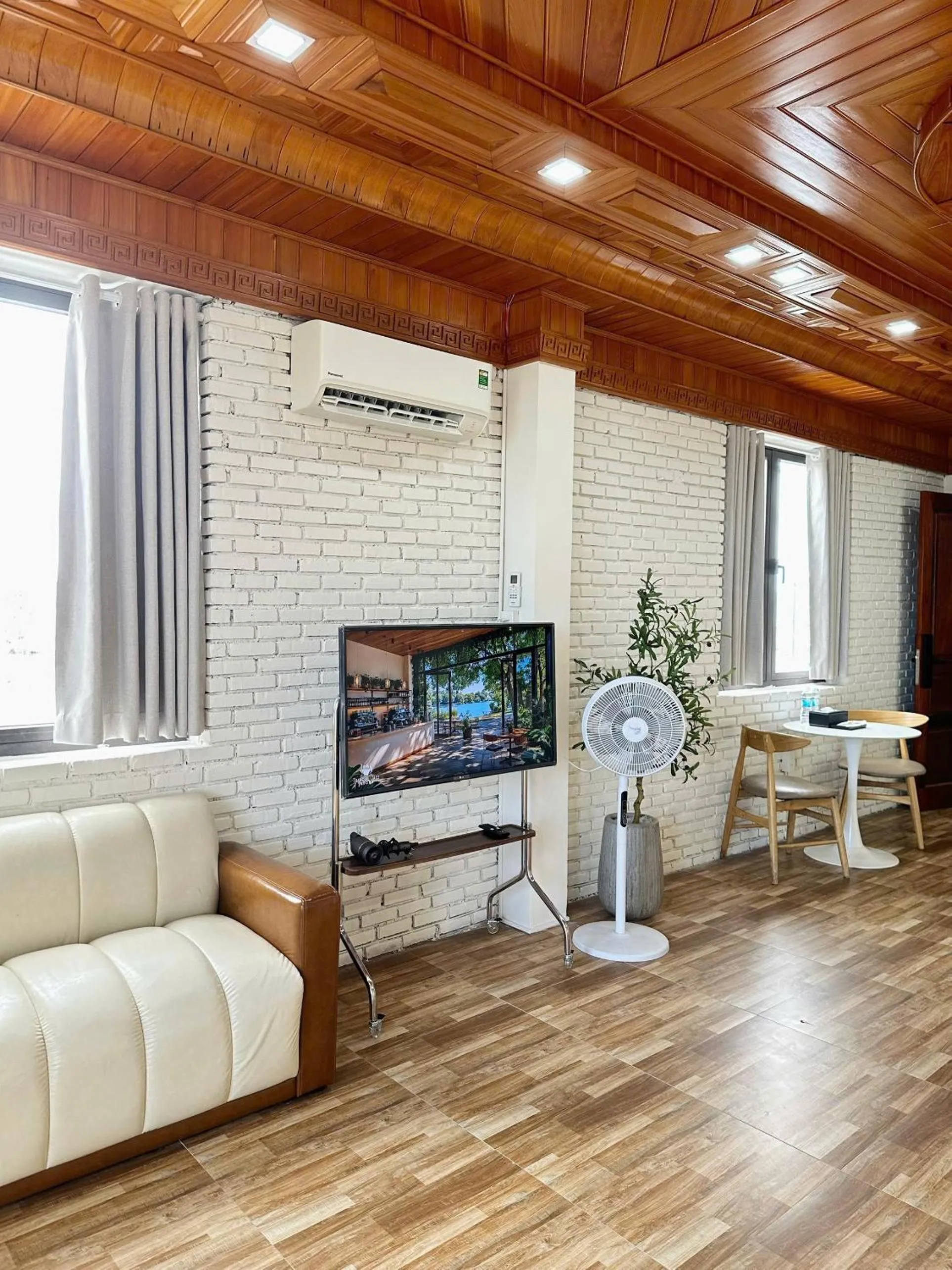 Deluxe Double Studio in Ania Beachside Hotel Da Nang