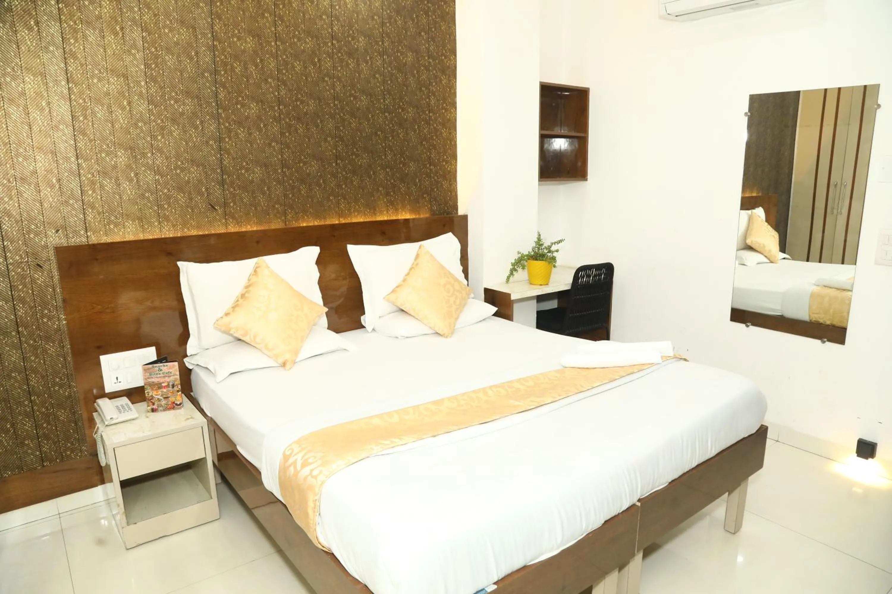 Bedroom, Bed in Flourish Stay Saket near Max Hospital