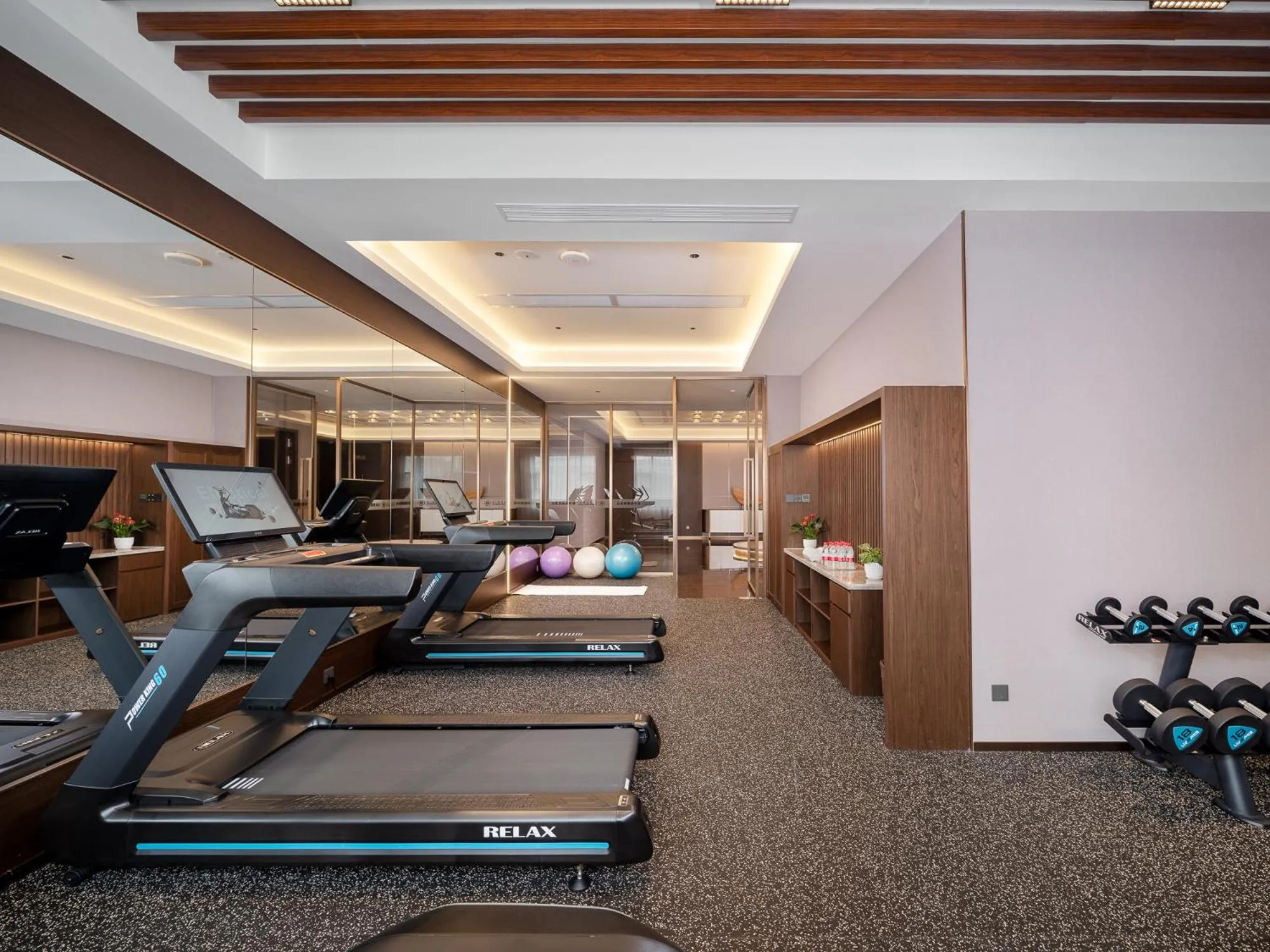 Fitness centre/facilities in SINOKAI International Hotel