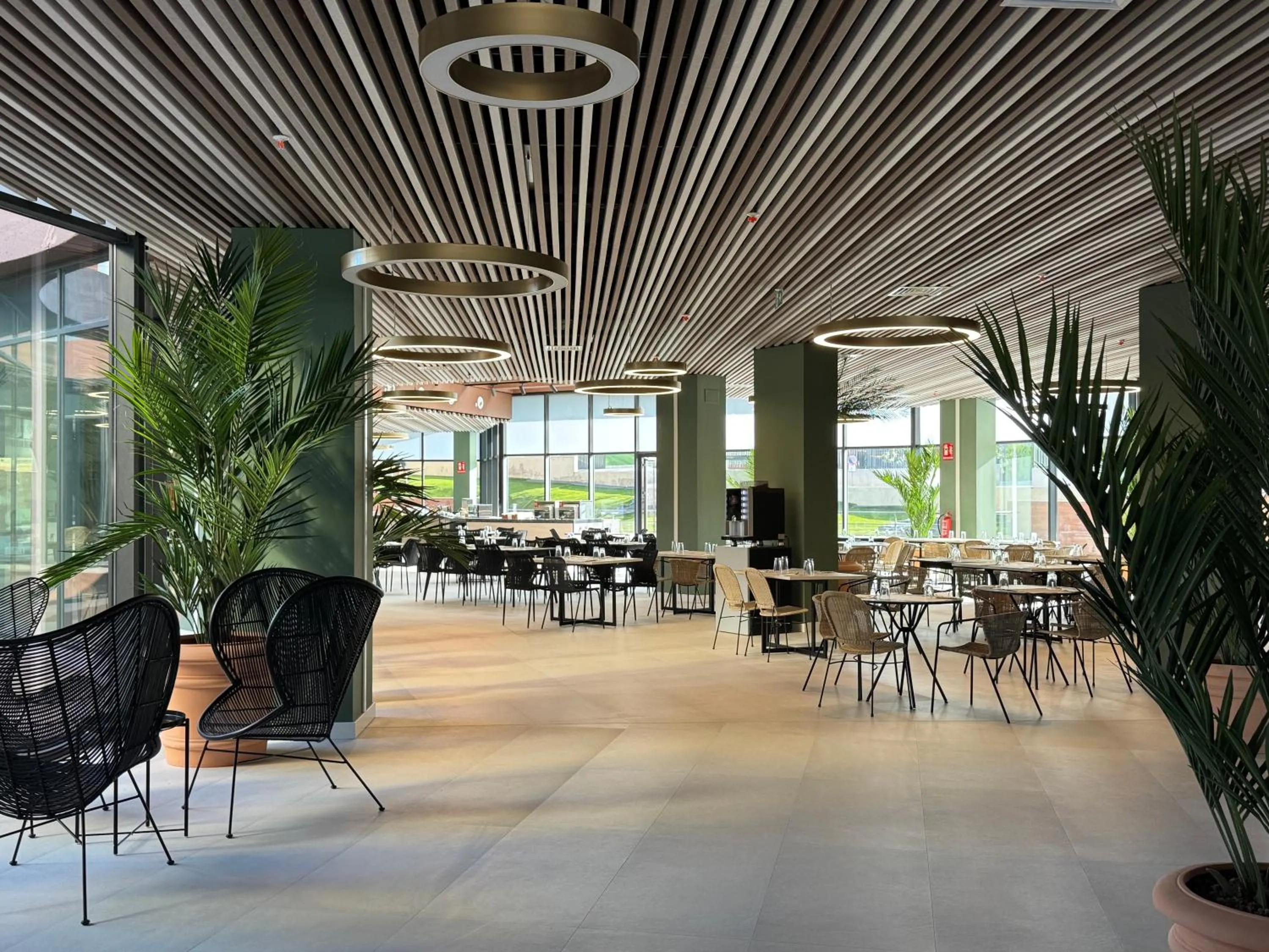 Restaurant/places to eat in Hotel BCL Podium La Nucia