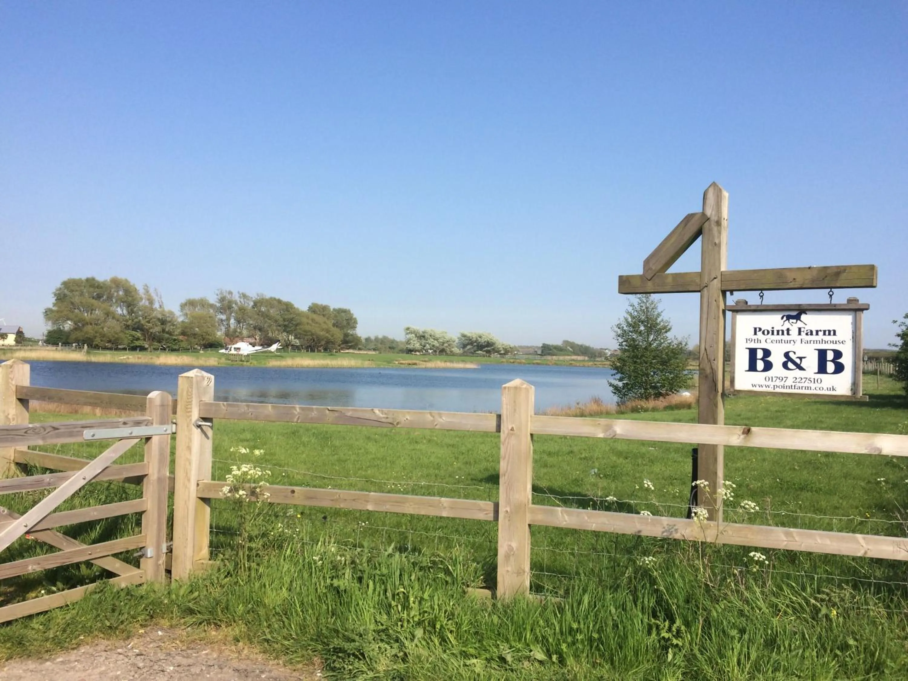 Logo/Certificate/Sign in Point Farm