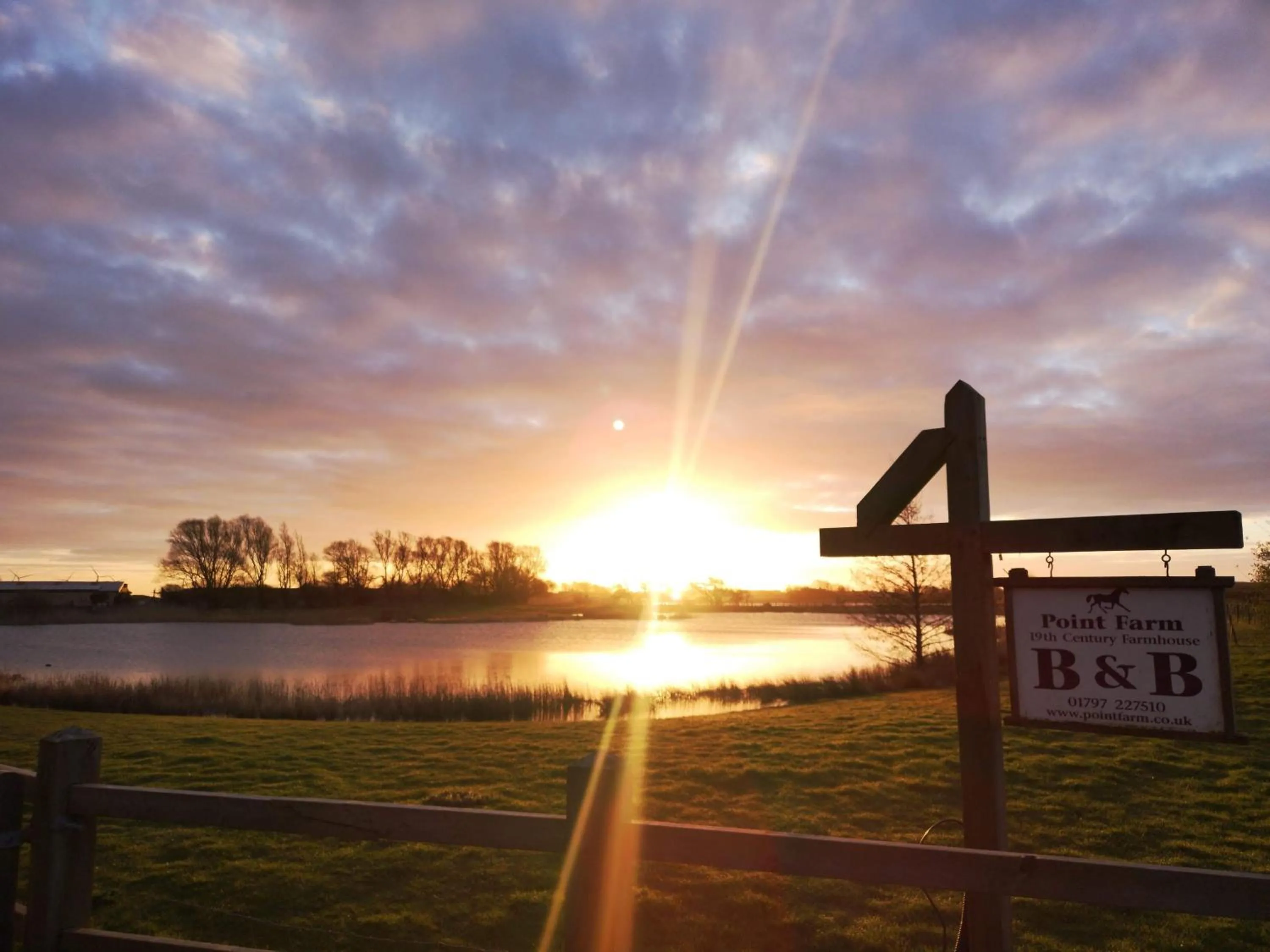 Logo/Certificate/Sign in Point Farm
