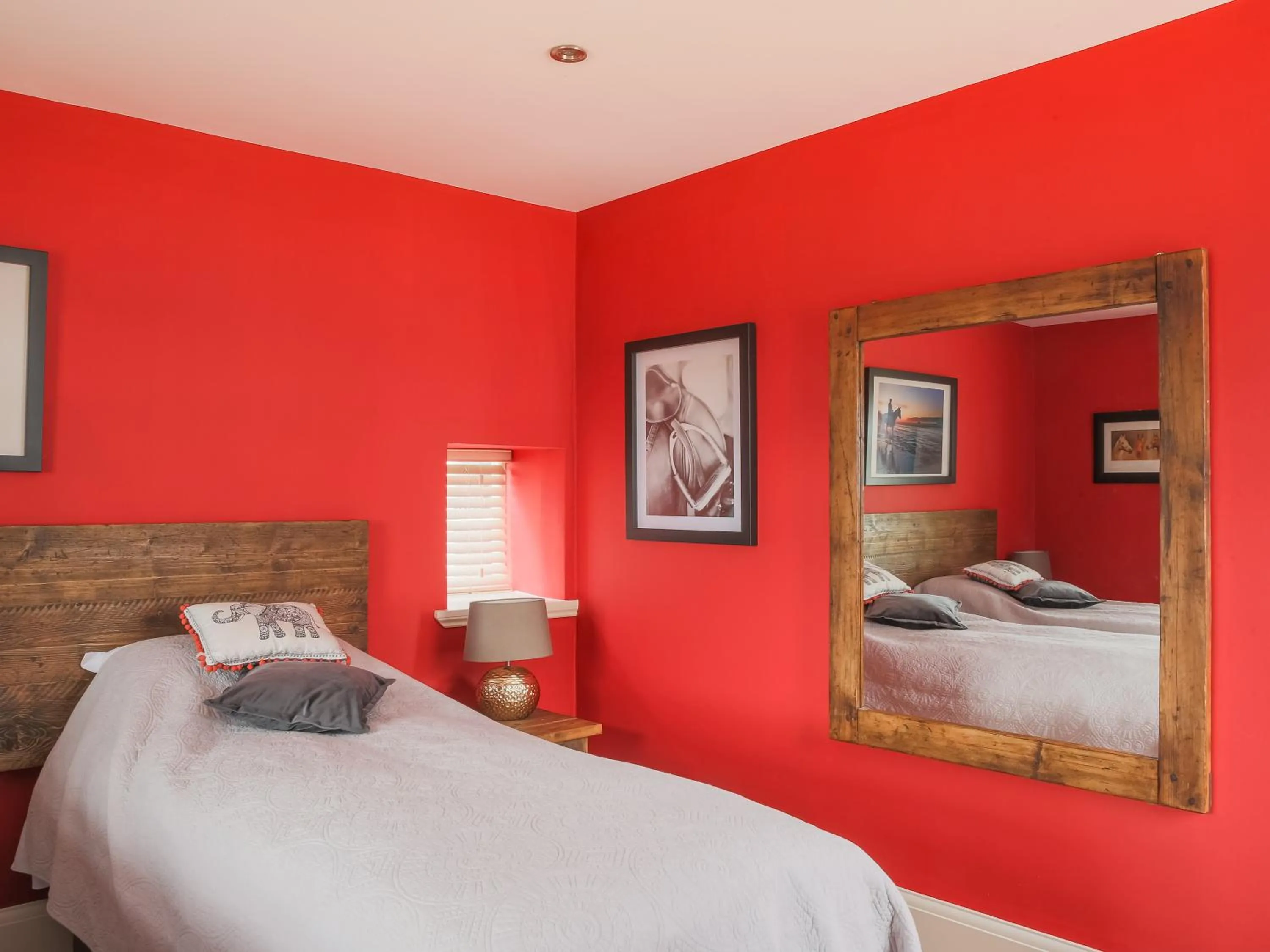 Bedroom, Bed in Point Farm