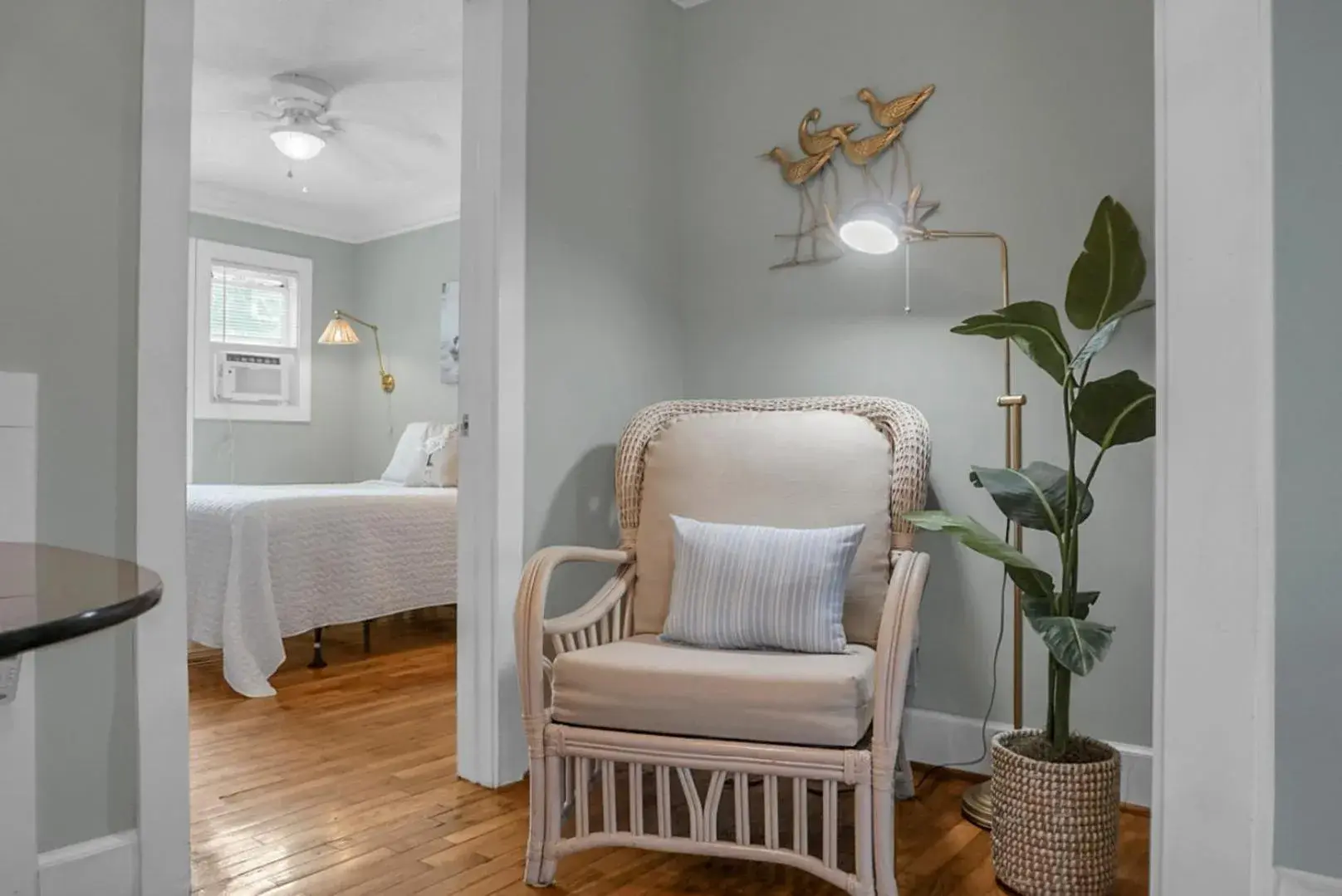 Bed in Carolina Beach Inn Bed in Carolina Beach Inn