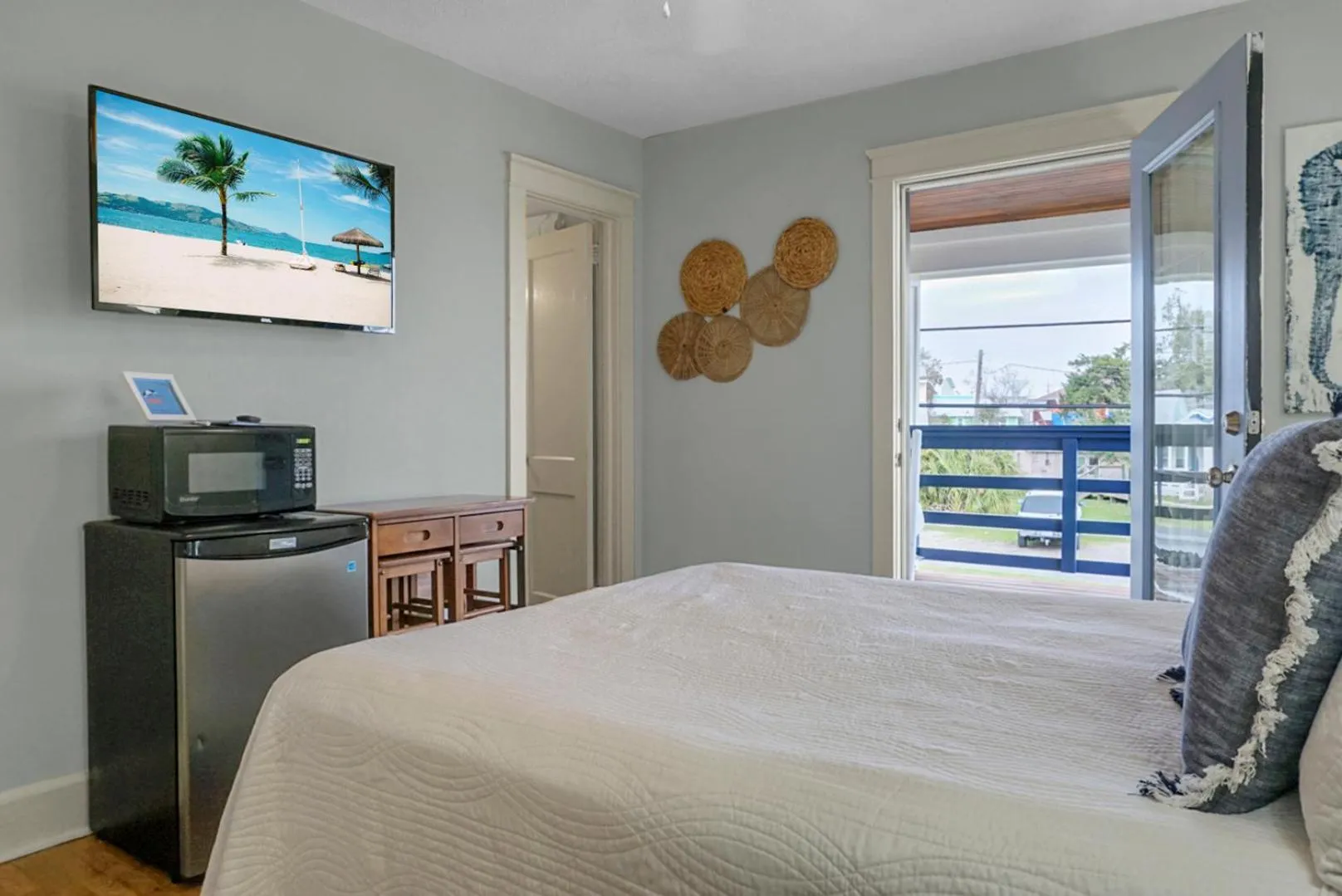 Bed in Carolina Beach Inn