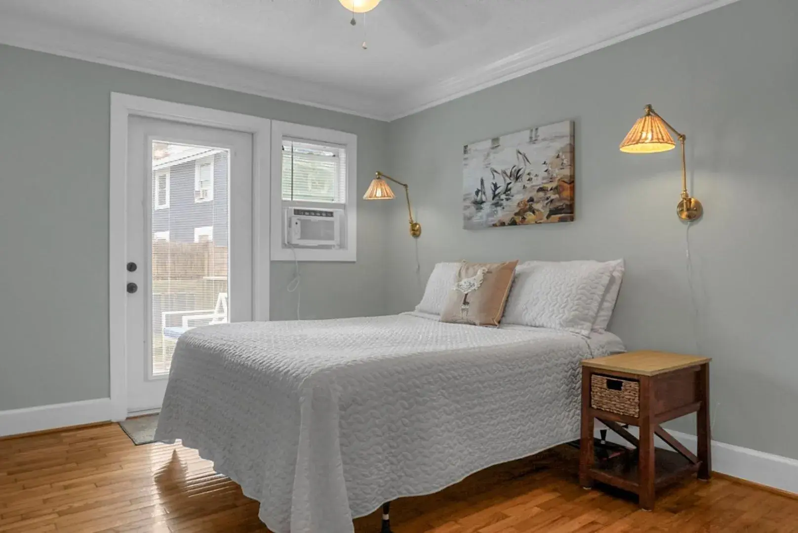 Bed in Carolina Beach Inn Bed in Carolina Beach Inn