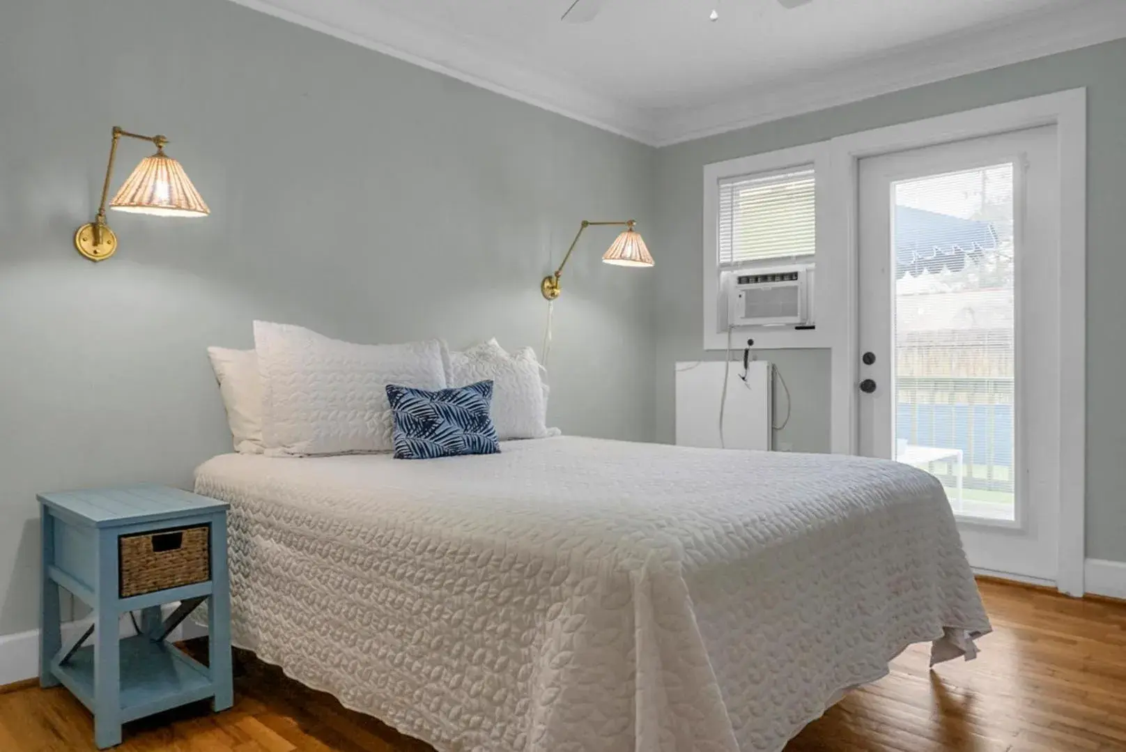 Bed in Carolina Beach Inn Bed in Carolina Beach Inn