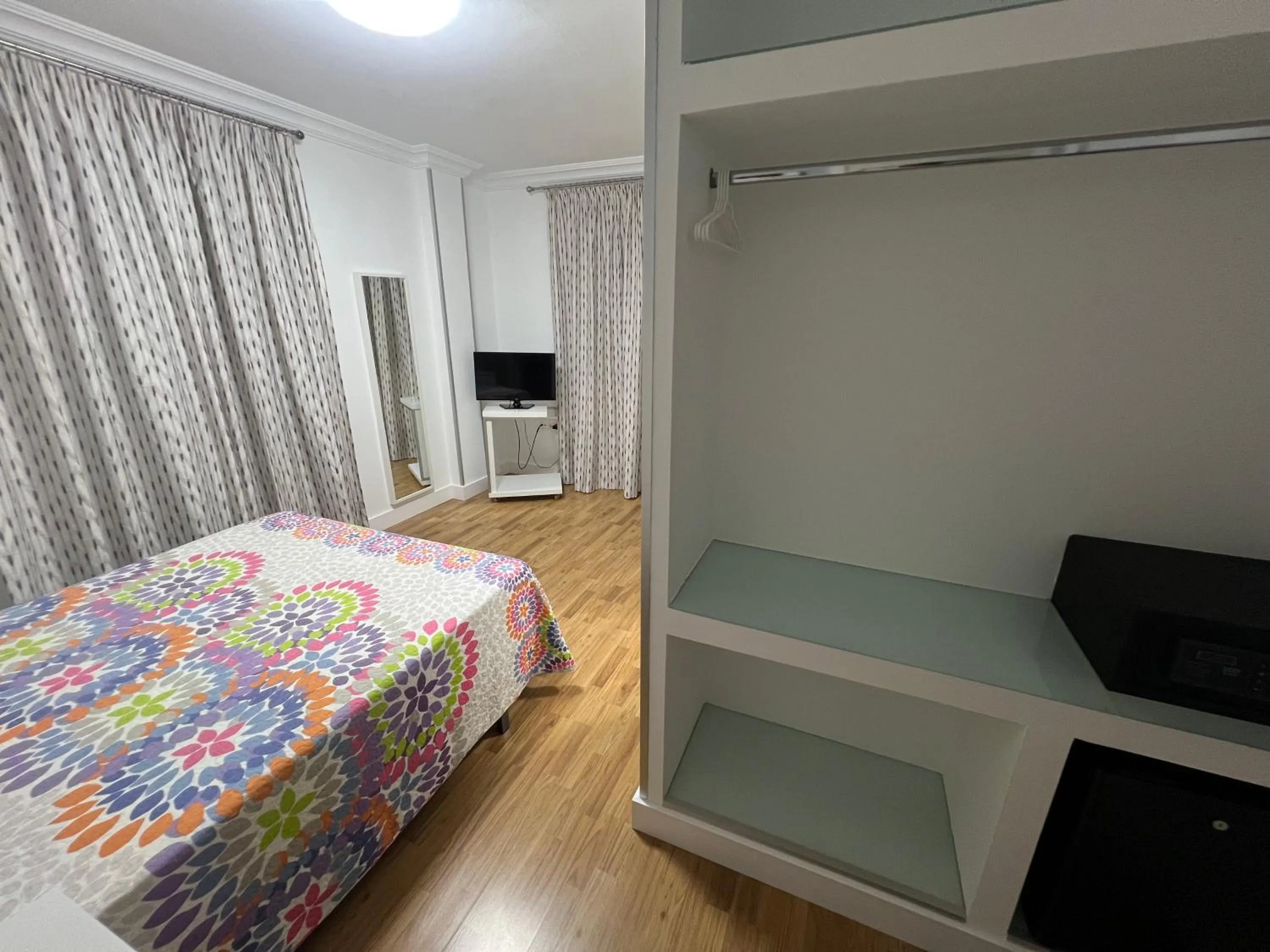 Bedroom, Bed in Hotel Dila