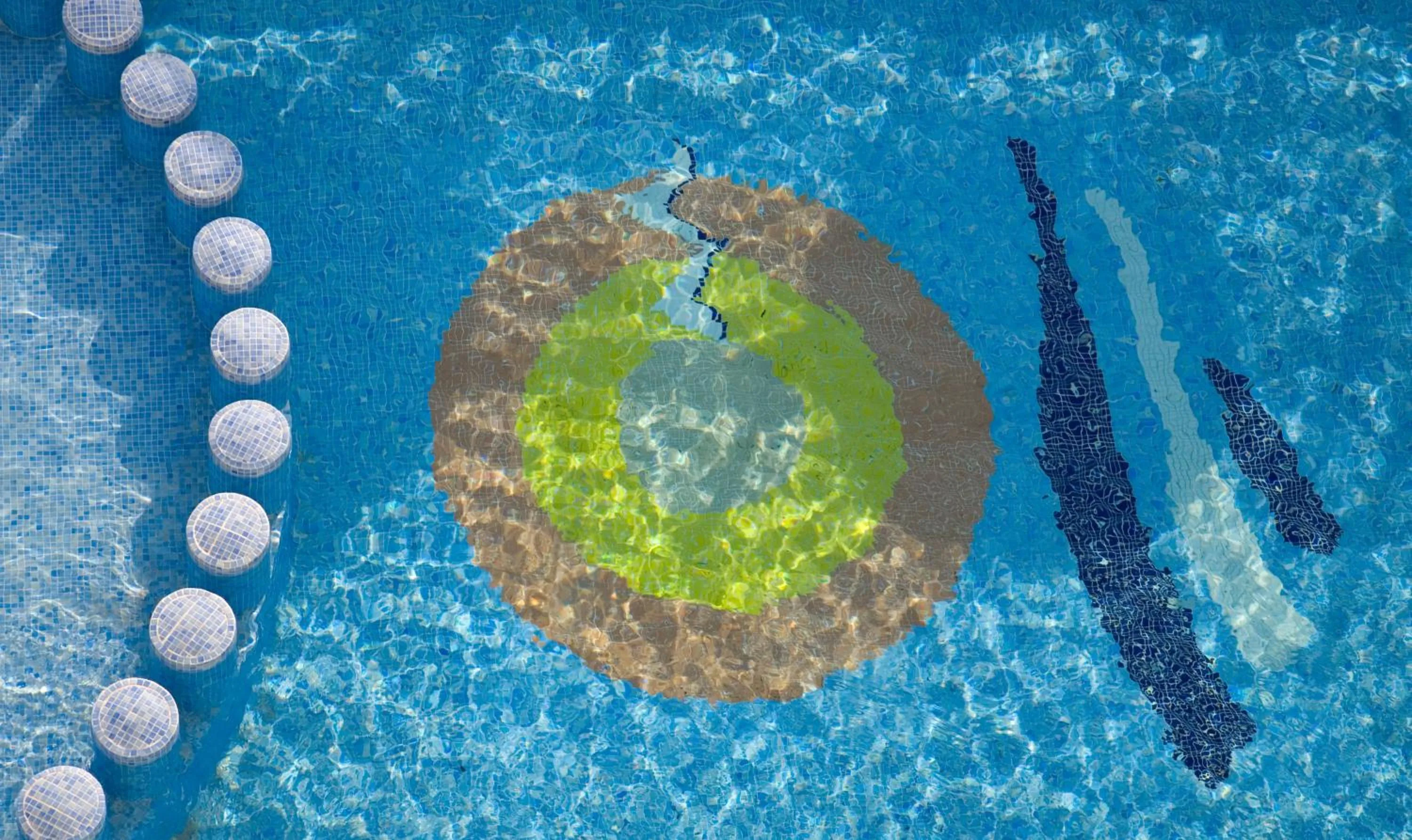 Swimming pool in Hotel Mariant