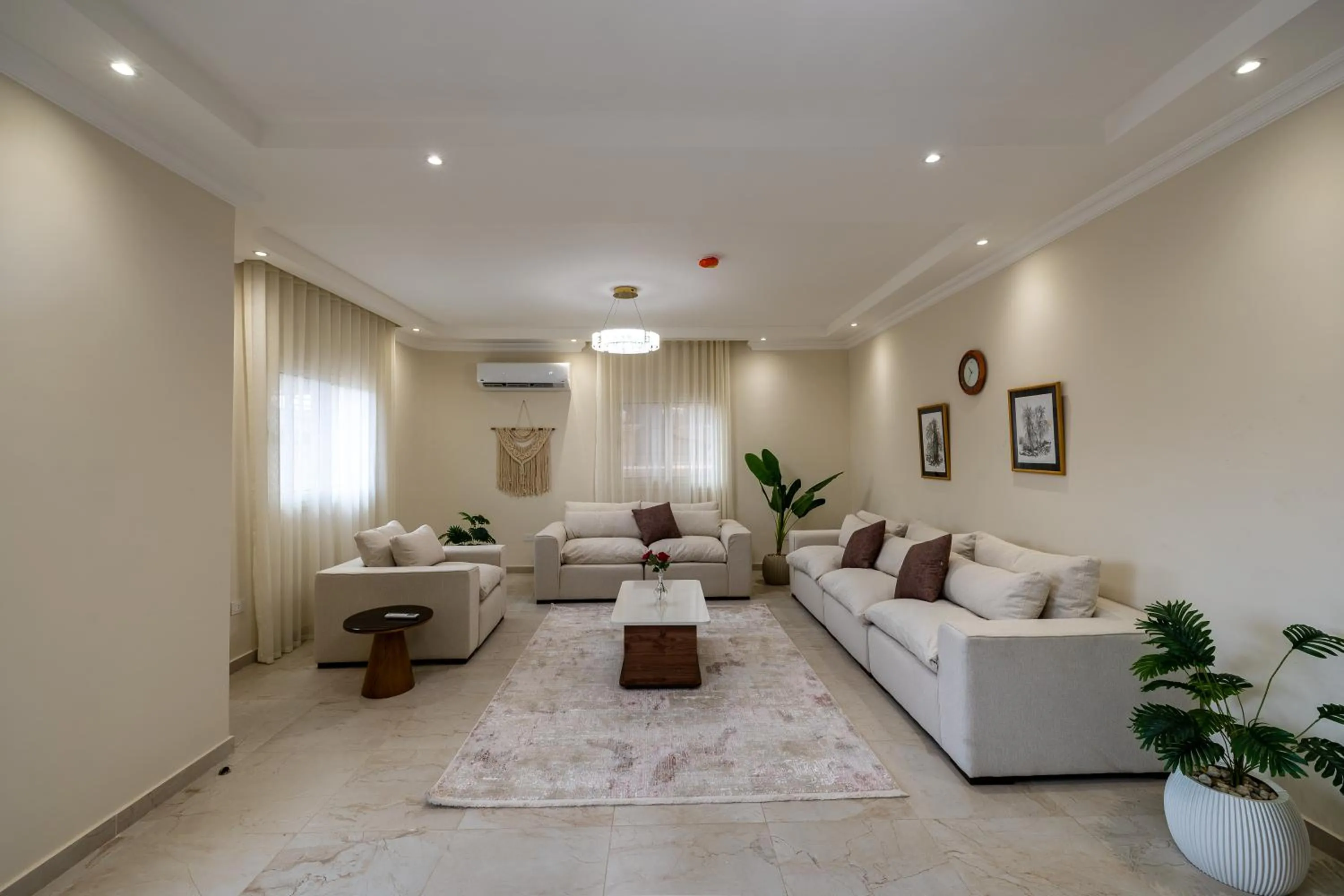 Welhome Stays Aparthotel