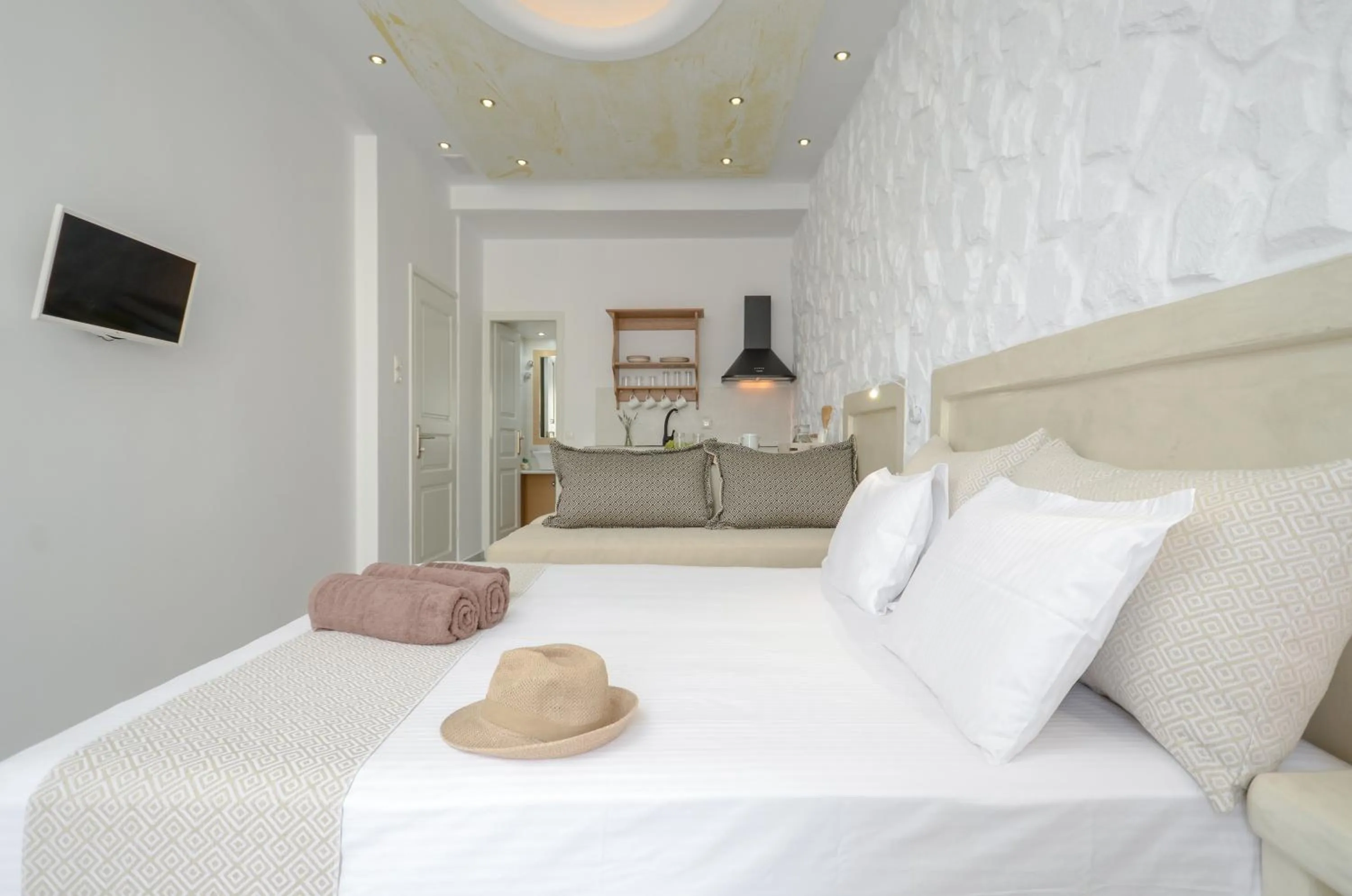 TV and multimedia in Naxos Dream Oniro Studios - Adults Only