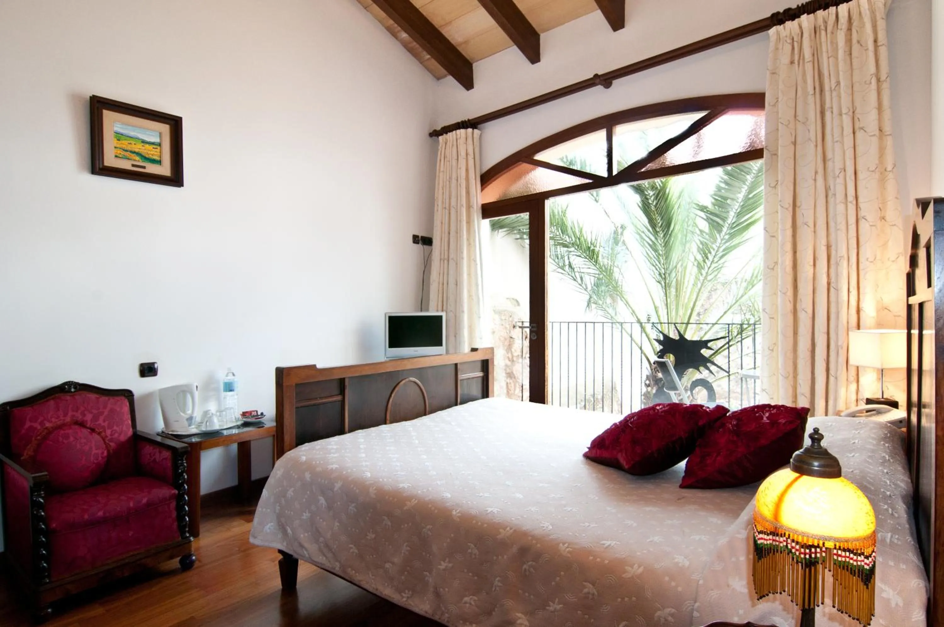 Bed in Hotel Segles - Turismo de Interior