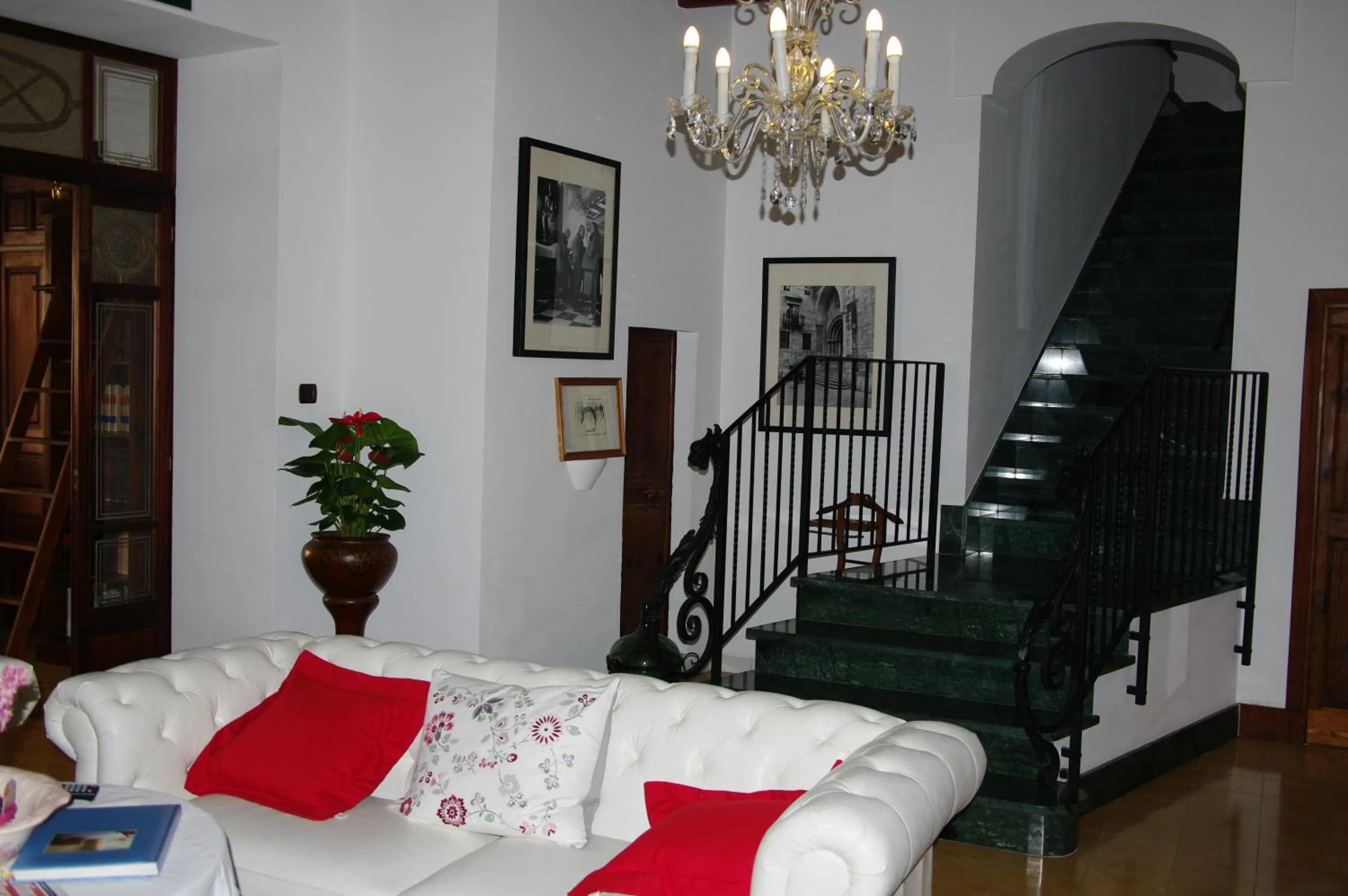 Communal lounge/ TV room, Bed in Hotel Segles - Turismo de Interior