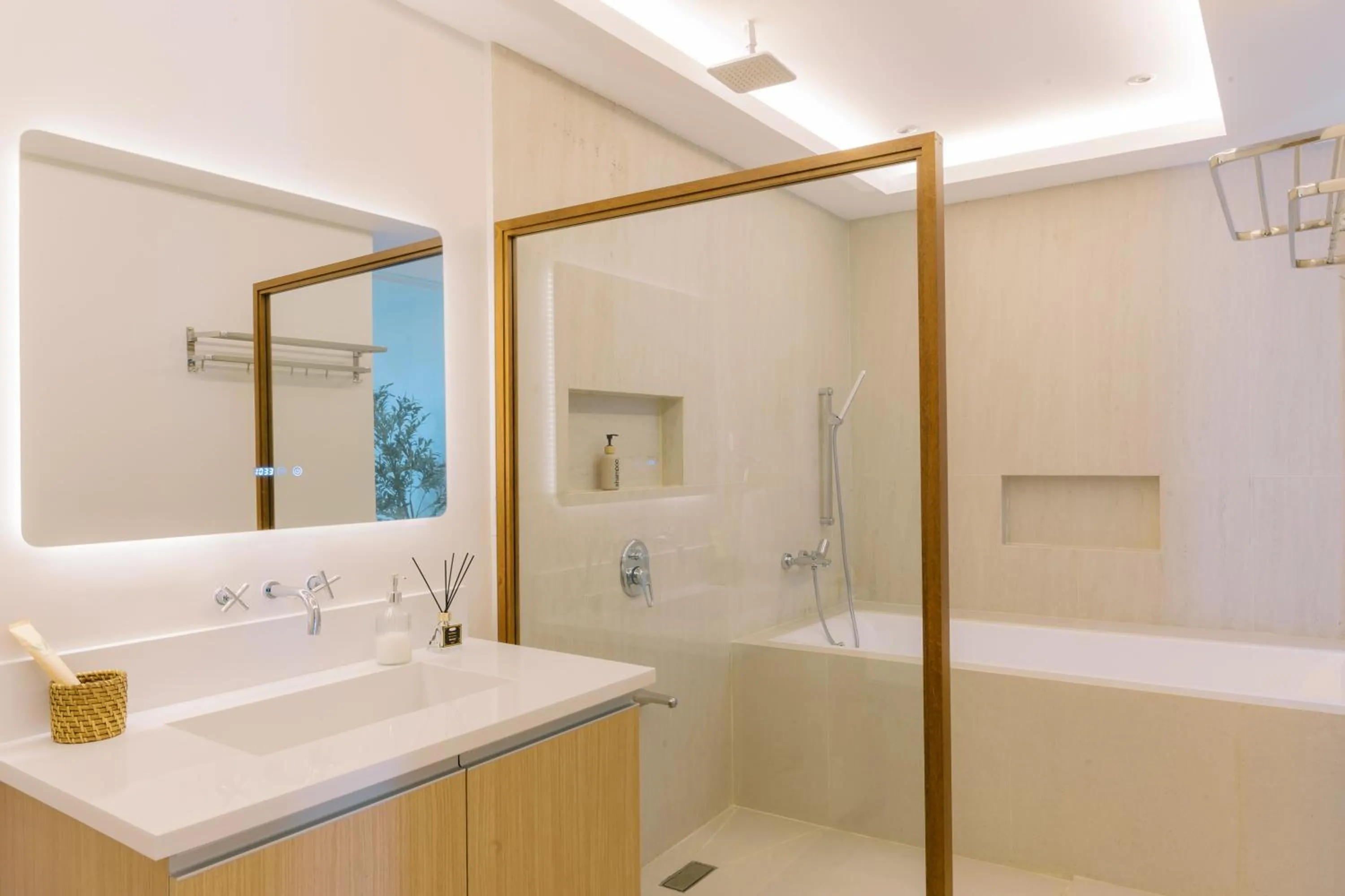 Shower in Palms La Union Beachfront Suites