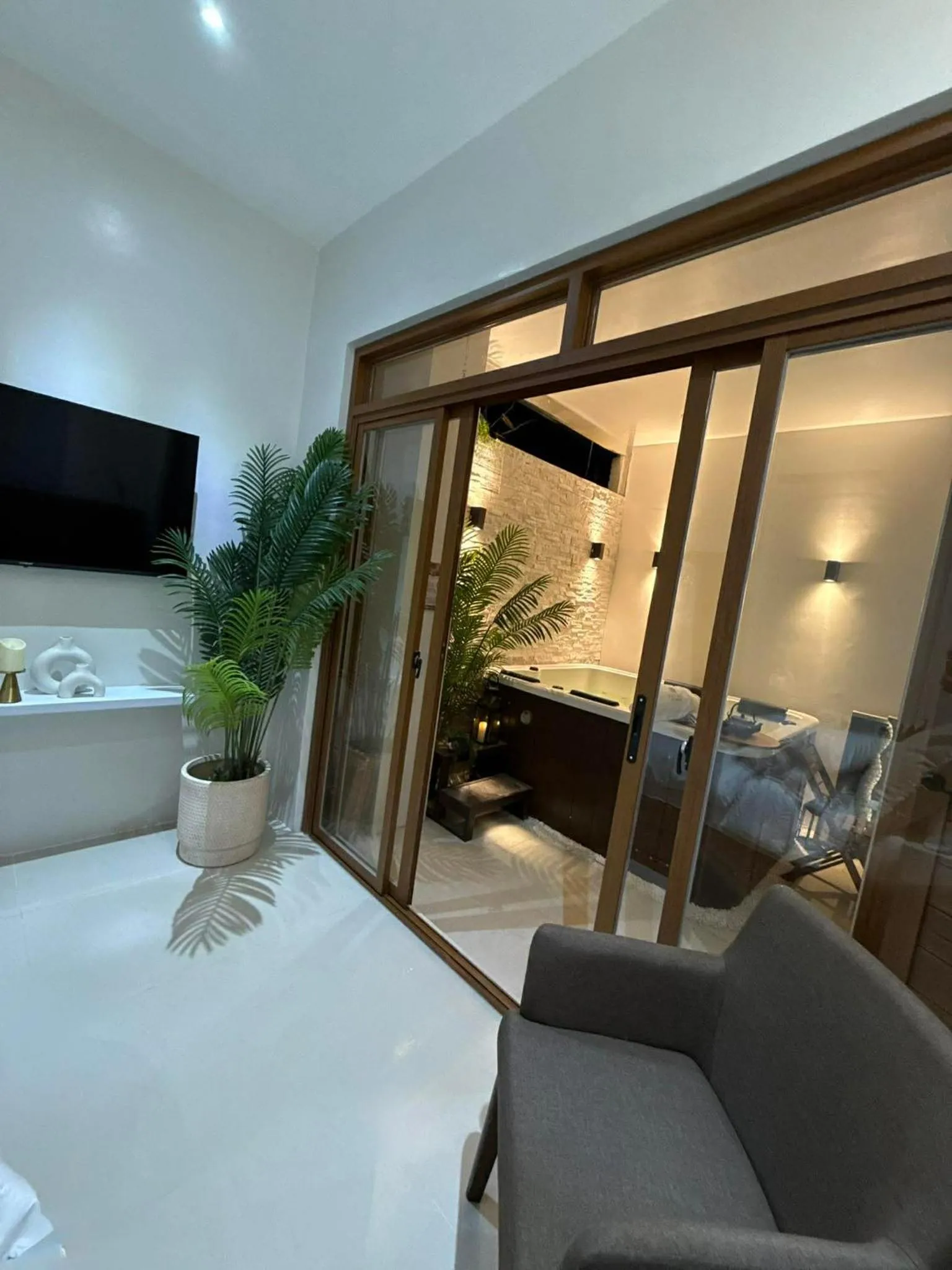 Photo of the whole room, Bed in Palms La Union Beachfront Suites