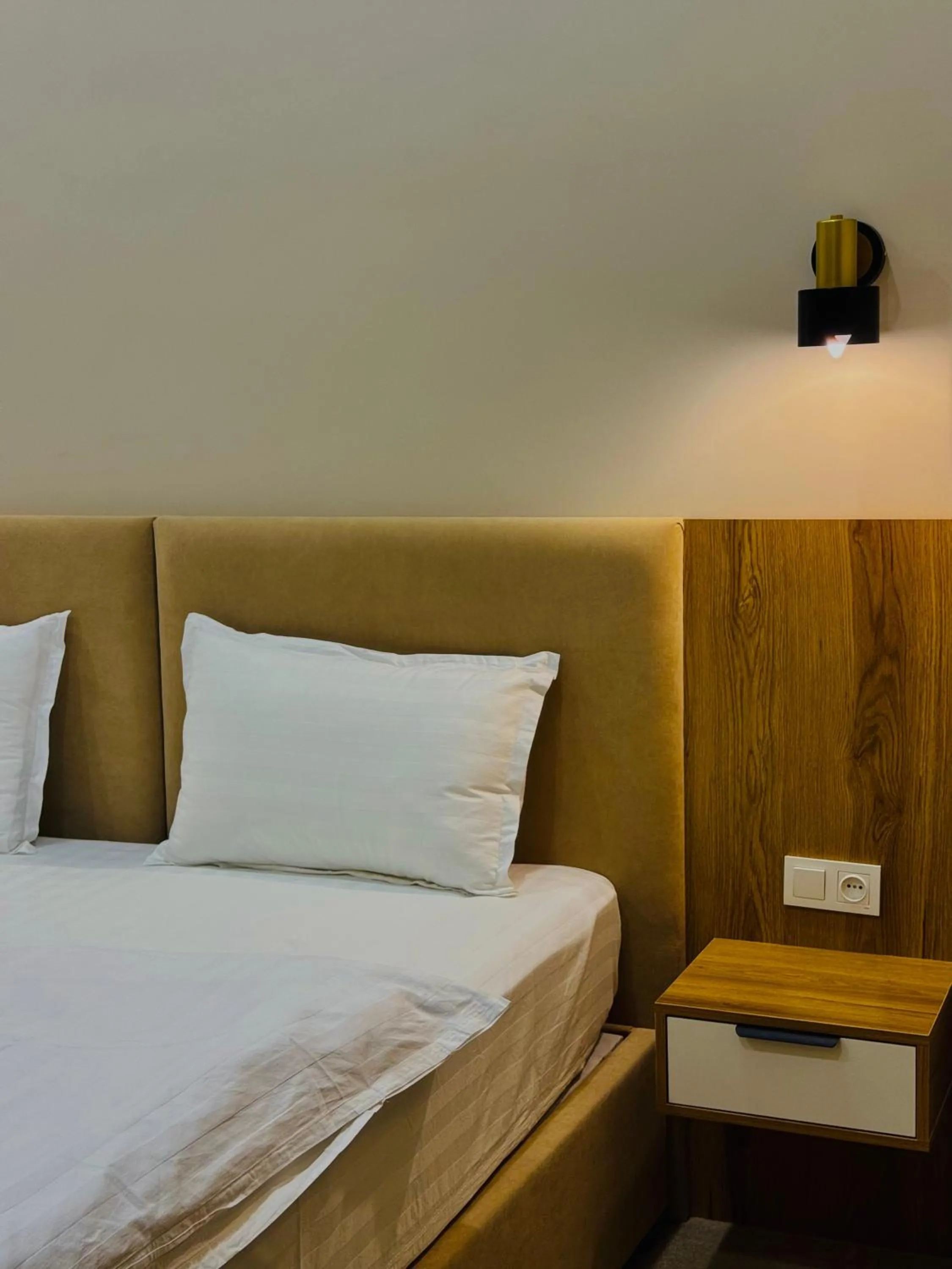 Bed in Shahristan Art Boutique Hotel