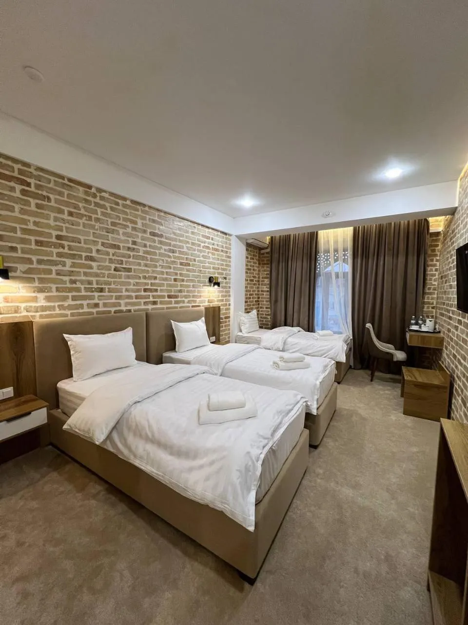 Photo of the whole room, Bed in Shahristan Art Boutique Hotel