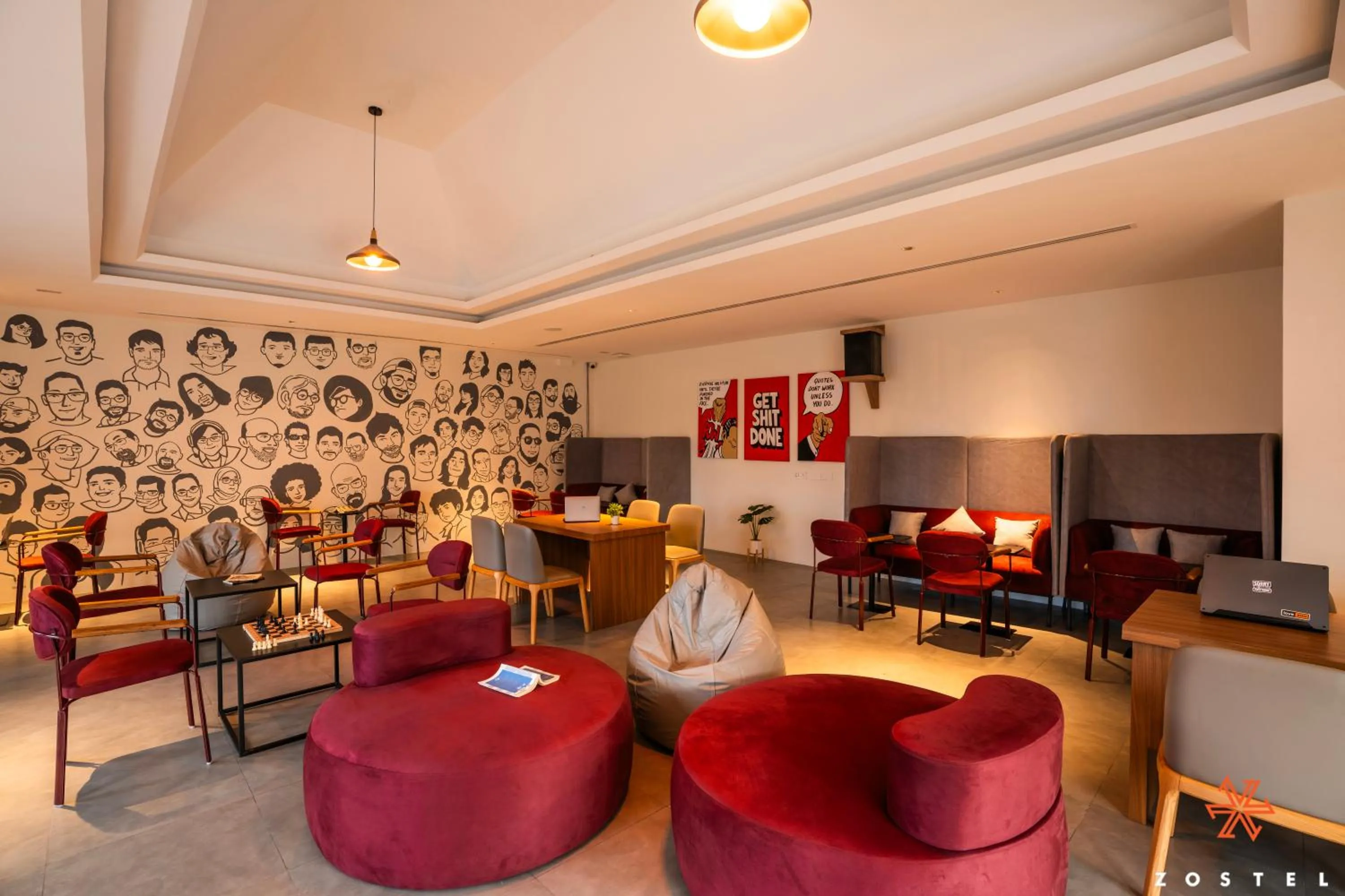 Lounge or bar in Zostel Phuket