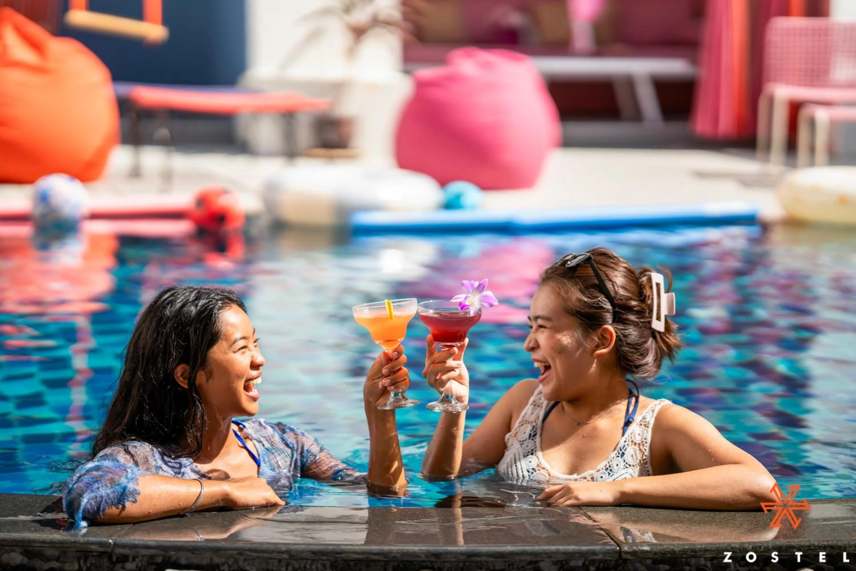 Lounge or bar in Zostel Phuket