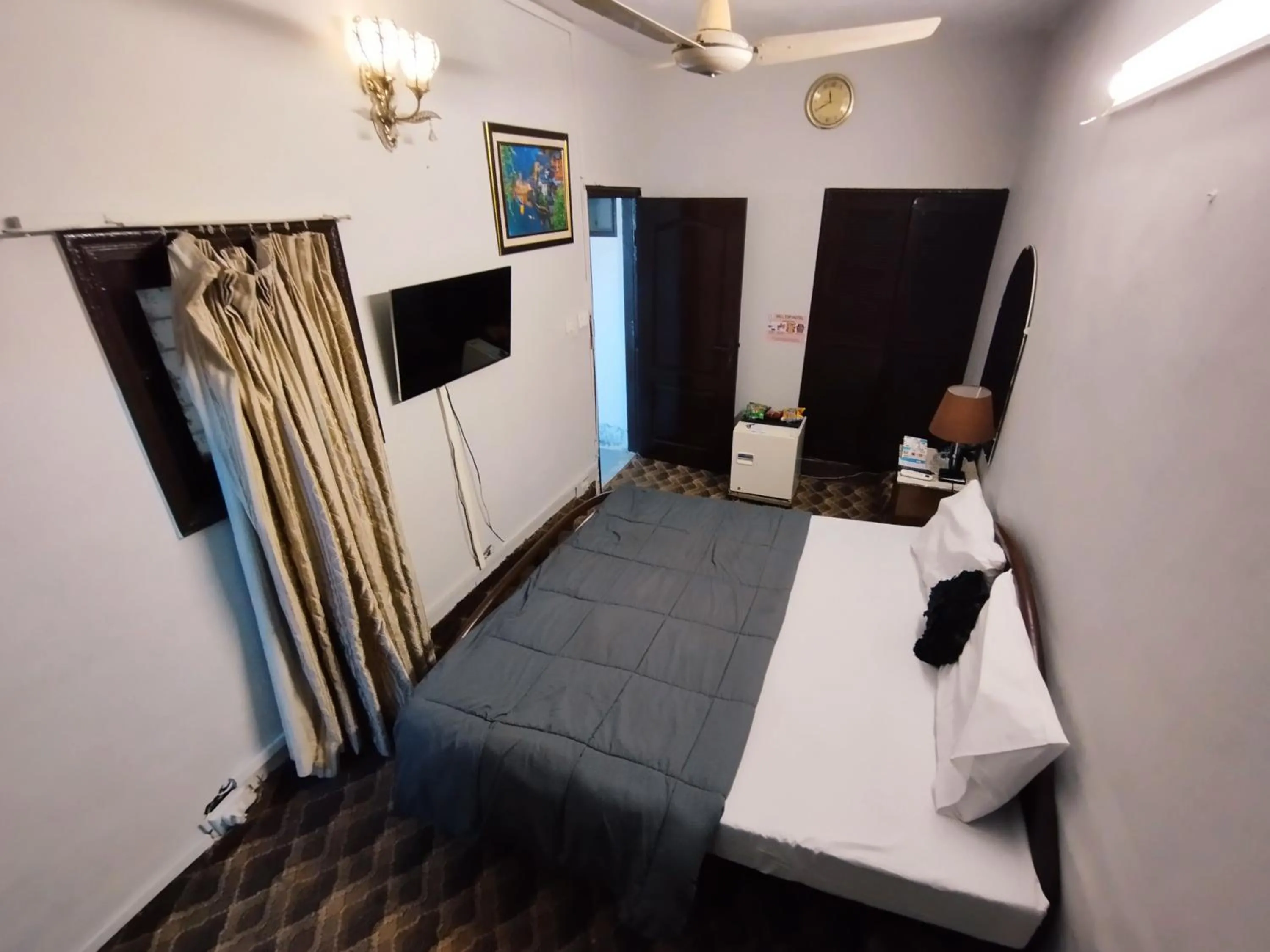 HillTop Hotel