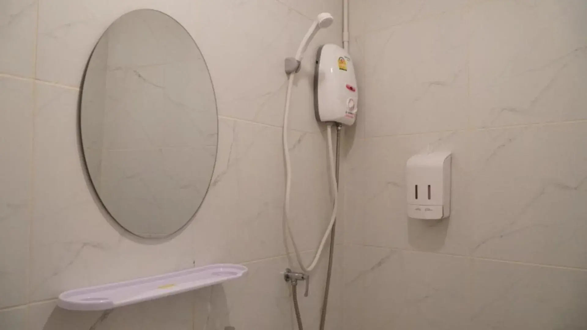 Double Room with Private Bathroom in Nara Hostel Don Mueang Double Room with Private Bathroom in Nara Hostel Don Mueang