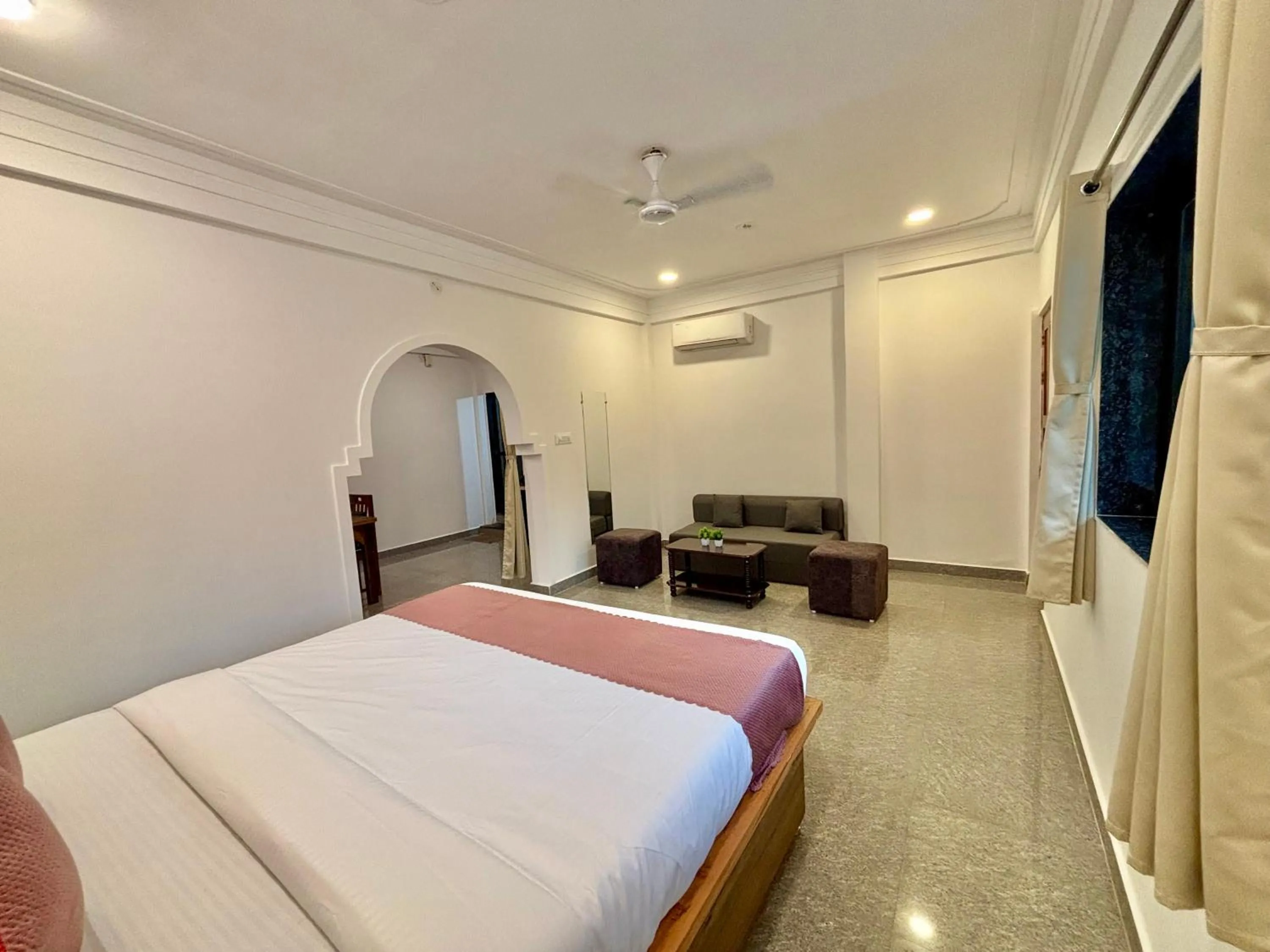Zuna Stayz Morjim Goa