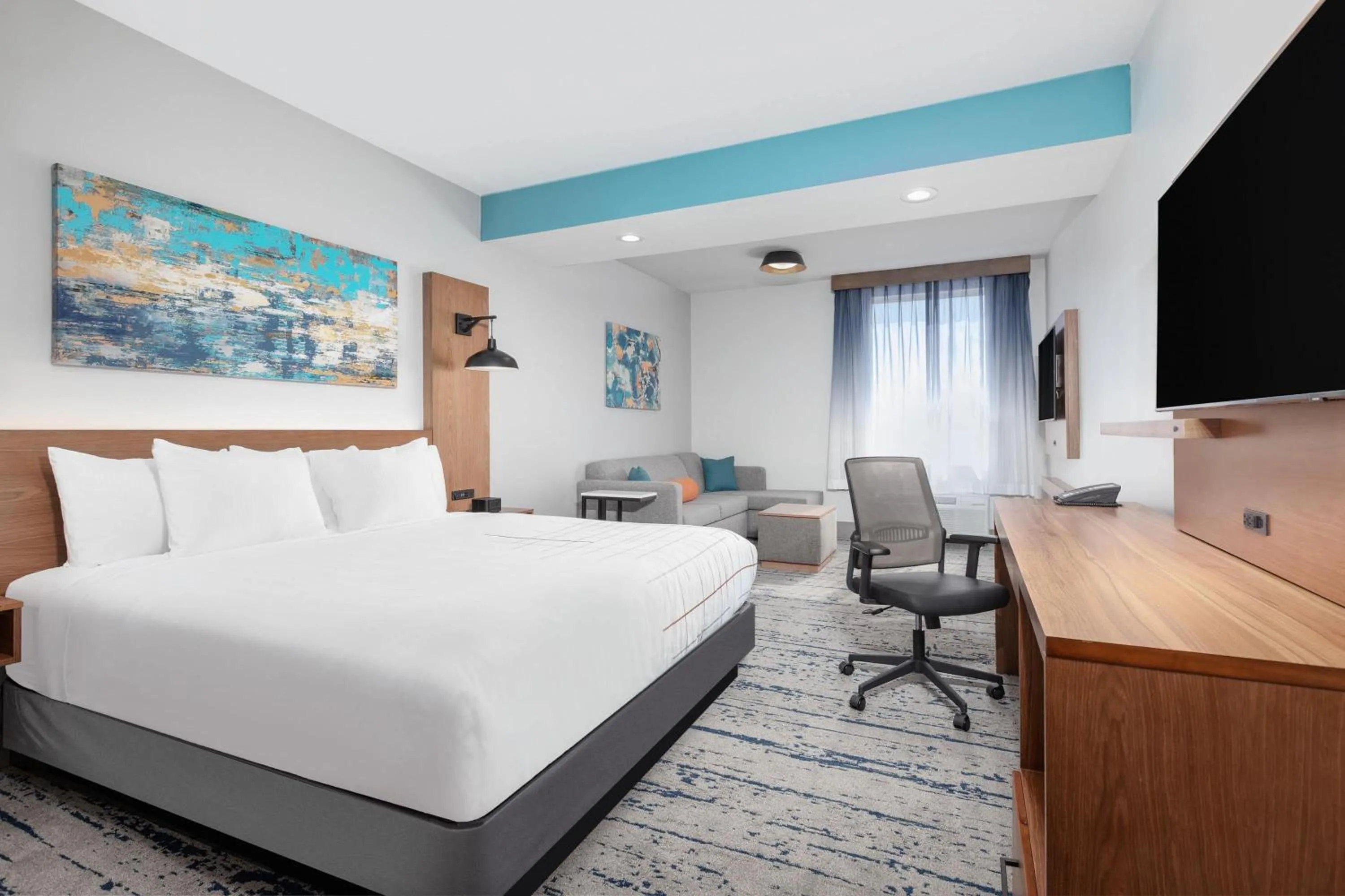 Photo of the whole room, Bed in La Quinta Inn & Suites by Wyndham Eagle Pass