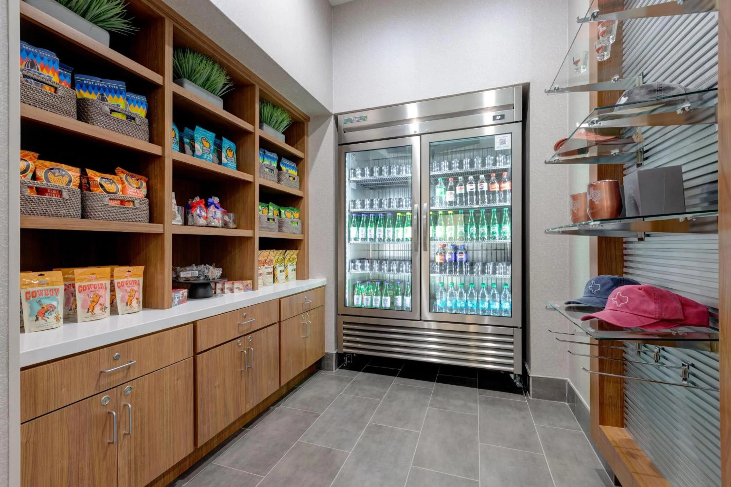 Food and drinks in La Quinta Inn & Suites by Wyndham Eagle Pass