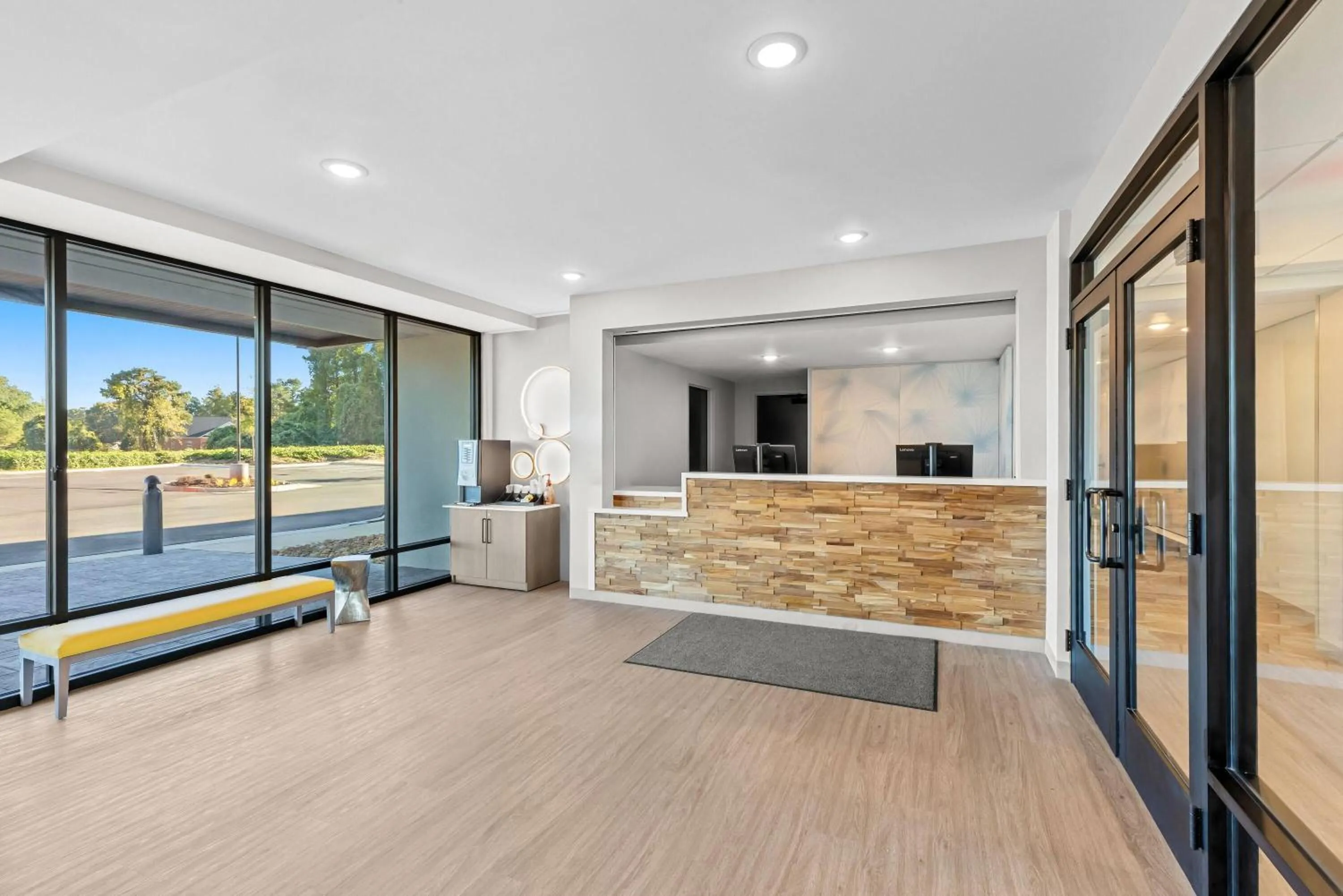 Lobby or reception in Echo Suites Extended Stay by Wyndham Atlanta-Conyers