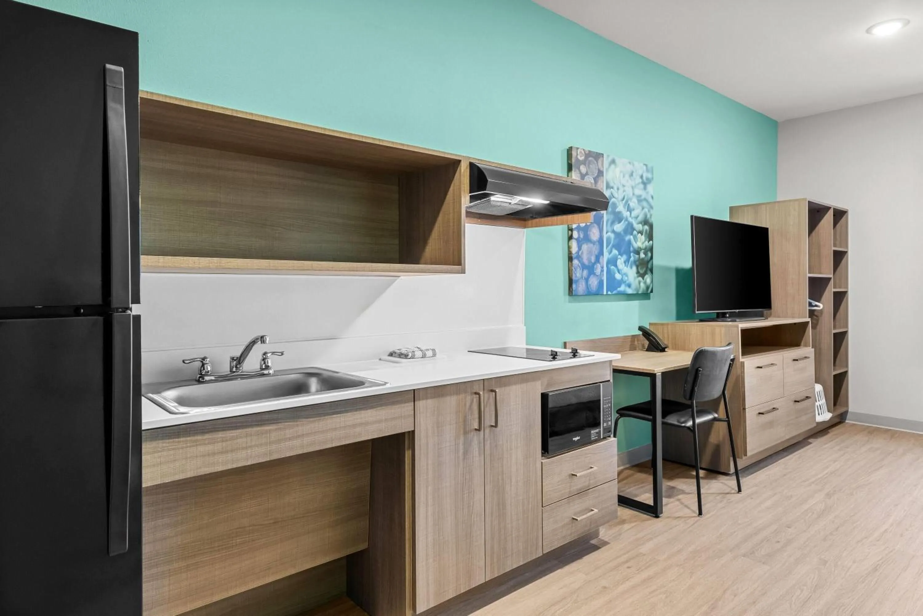 Bed in Echo Suites Extended Stay by Wyndham Atlanta-Conyers