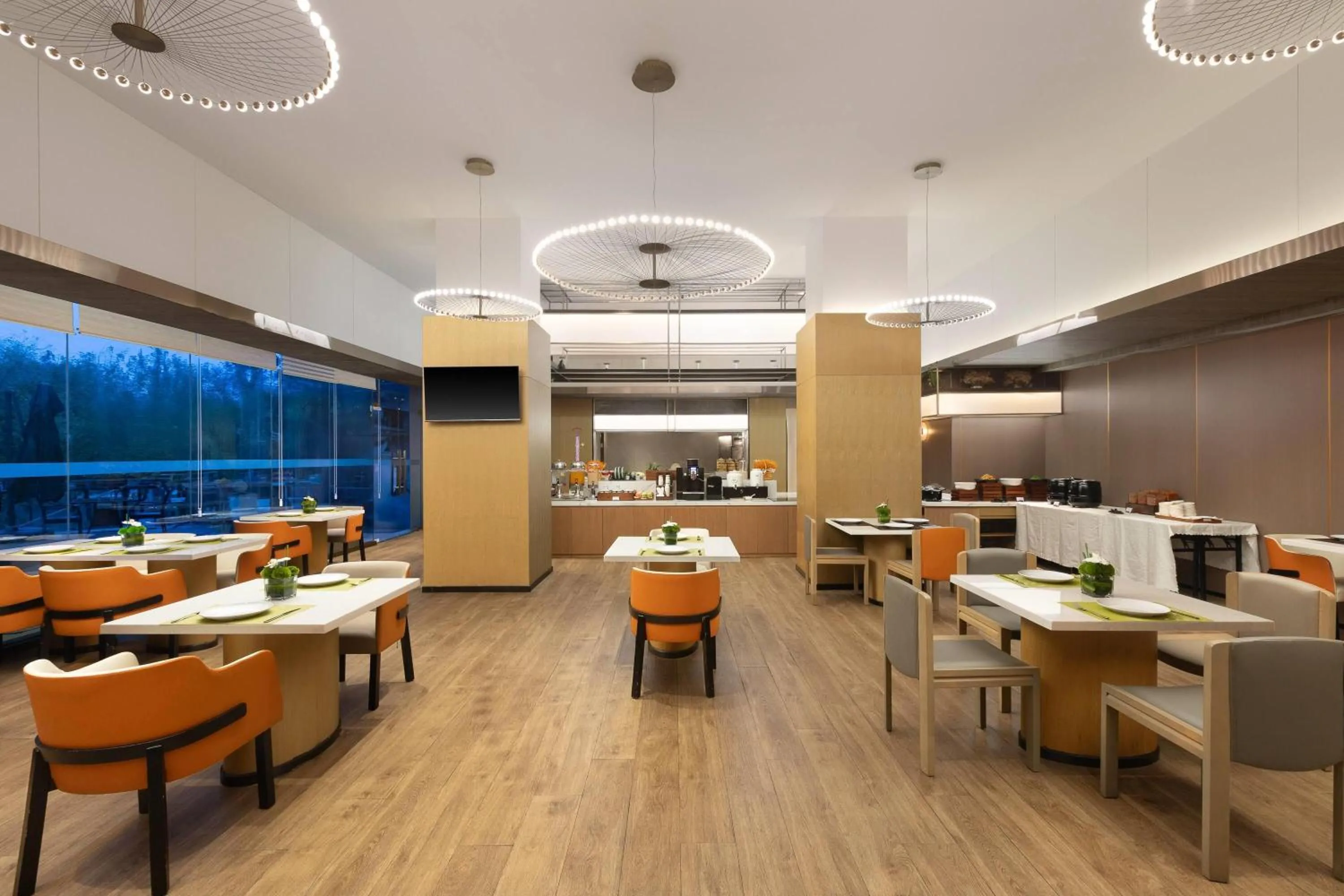 Restaurant/places to eat in Wingate by Wyndham Emeishan Scenic Spot