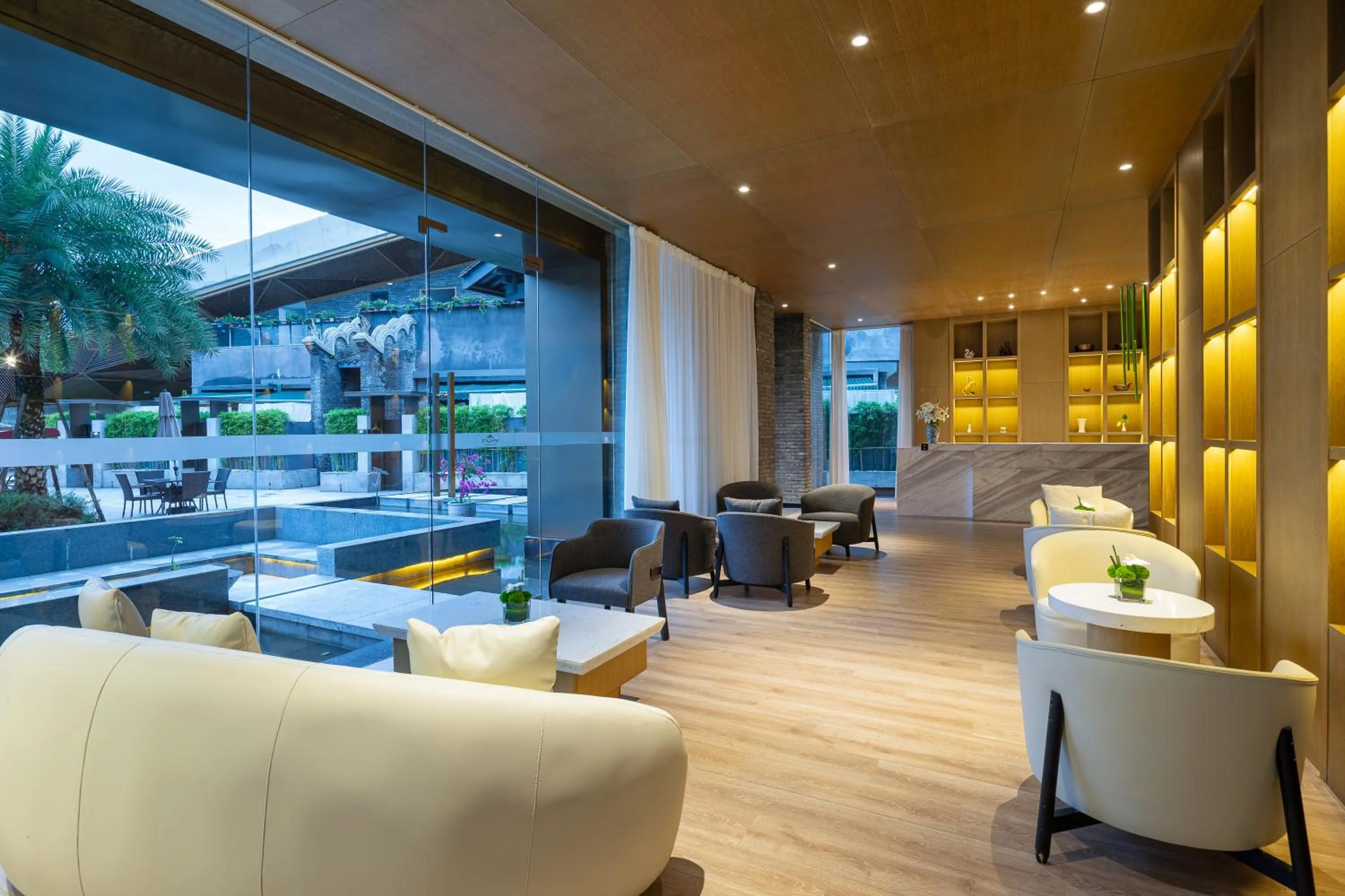 Lobby or reception in Wingate by Wyndham Emeishan Scenic Spot