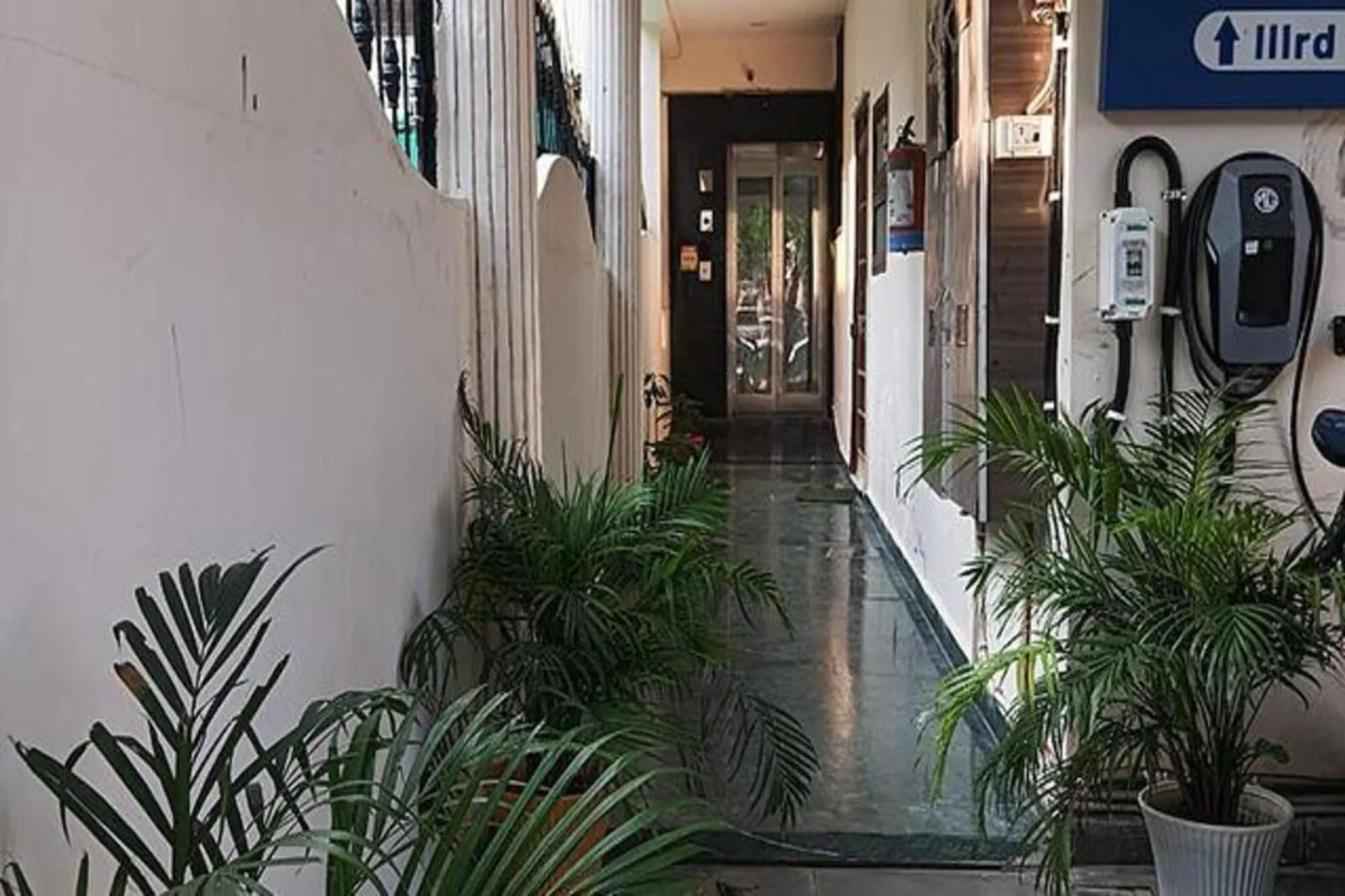 Lobby or reception in FabHotel Crown Inn