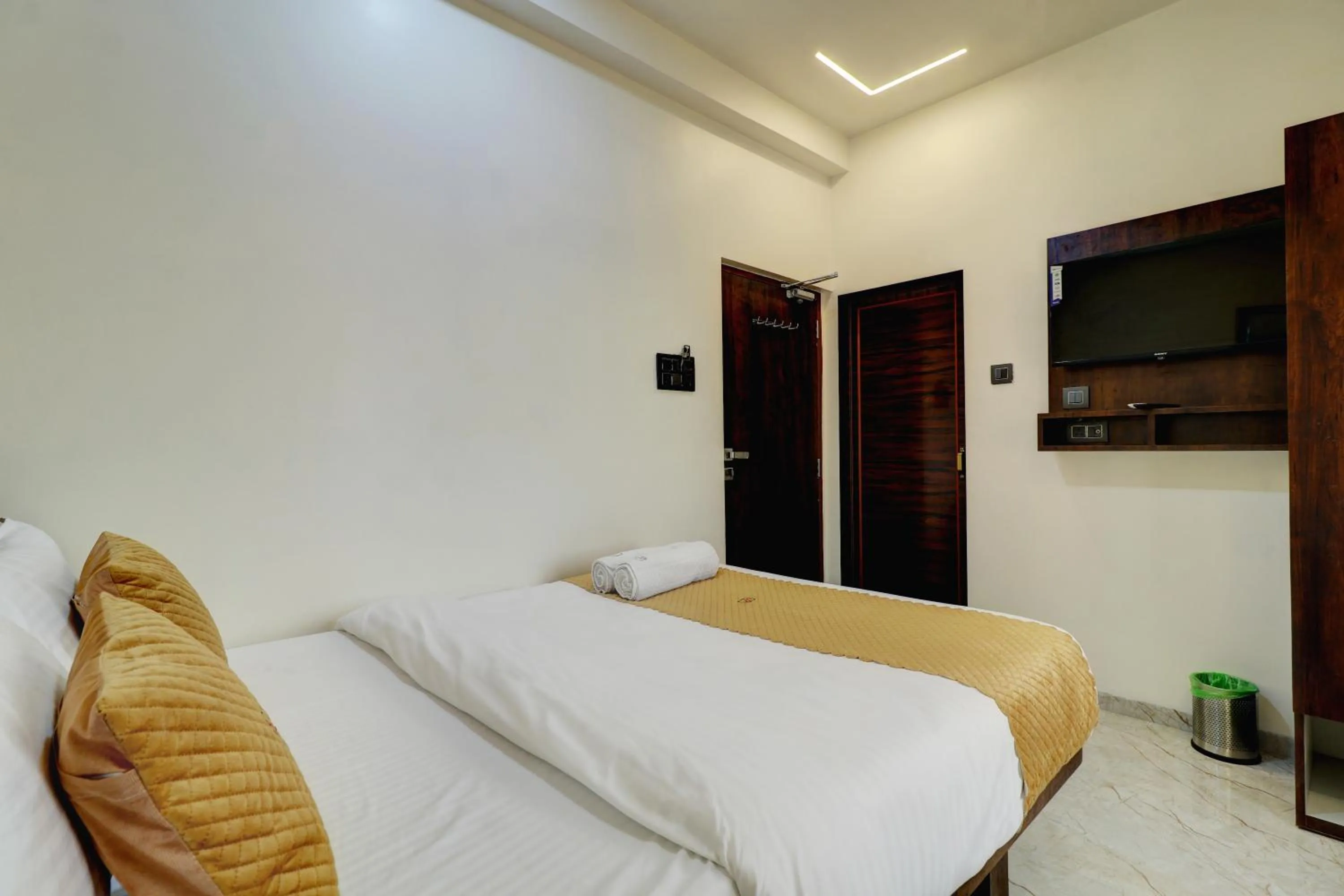 Bed in Krishna Residency