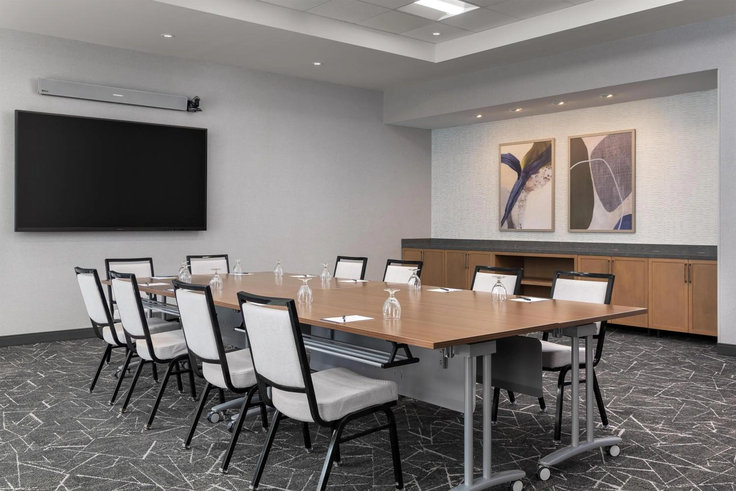 Meeting/conference room in Hyatt Place Toronto Airport