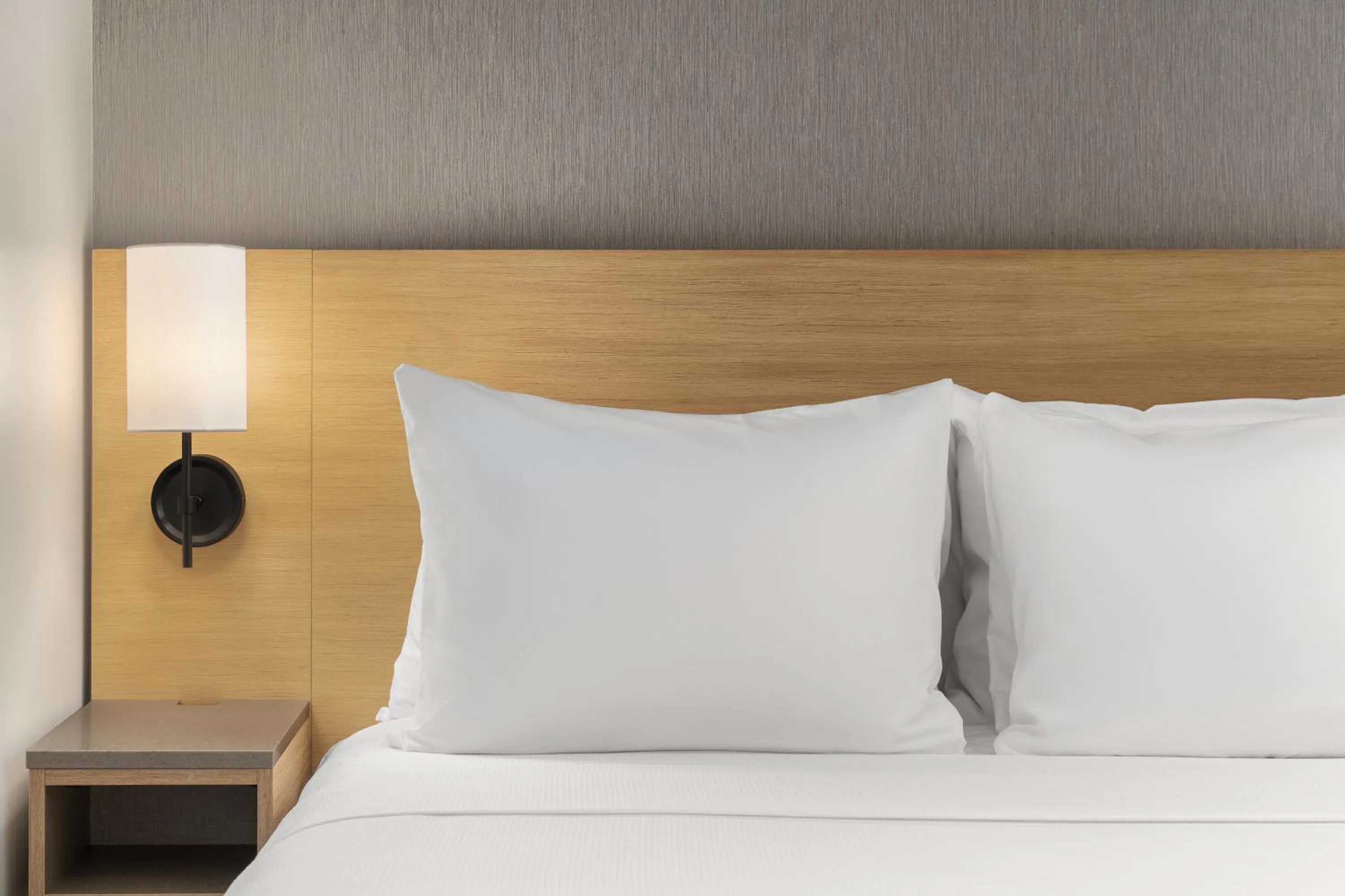 Bed in Hyatt Place Toronto Airport