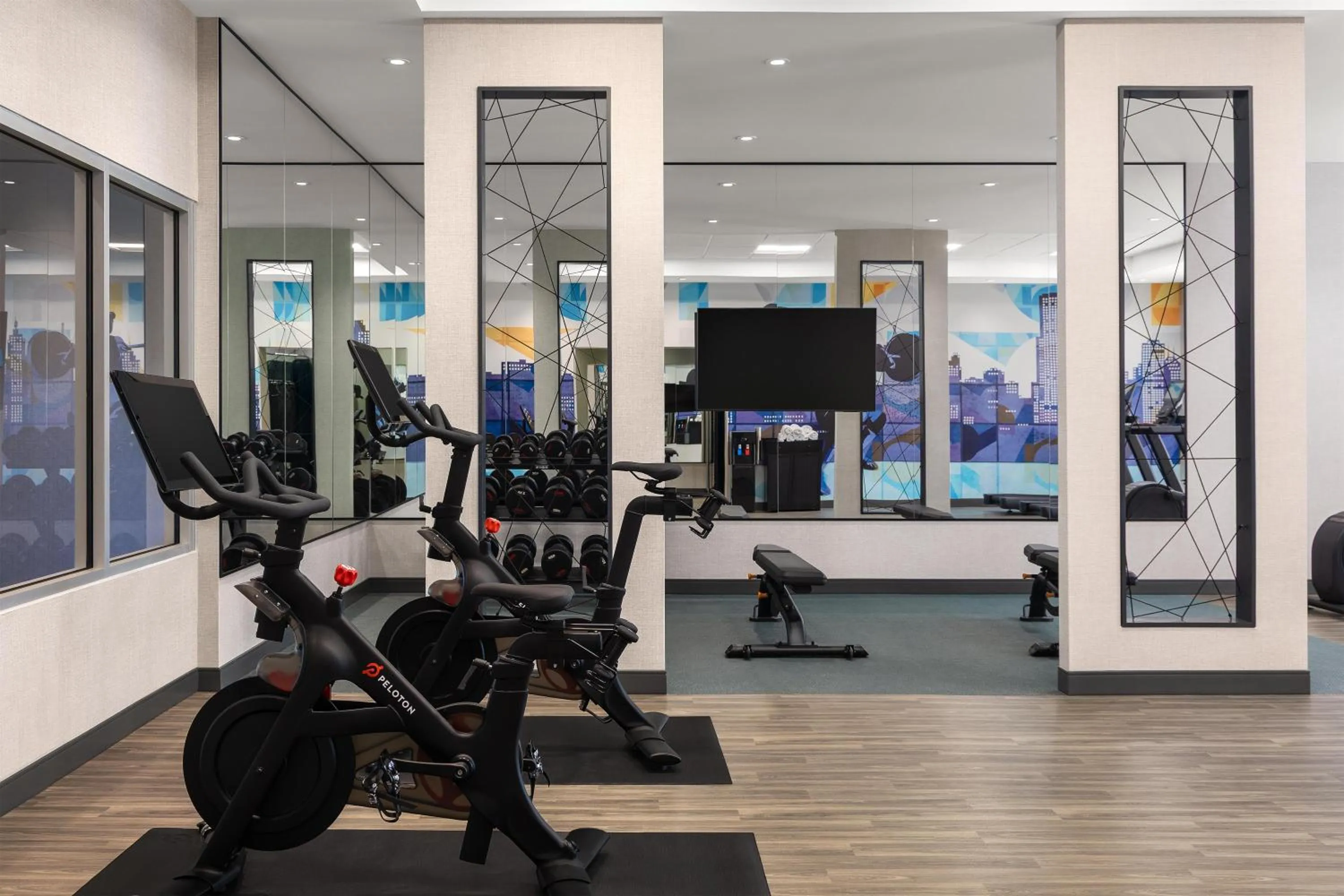 Fitness centre/facilities in Hyatt Place Toronto Airport